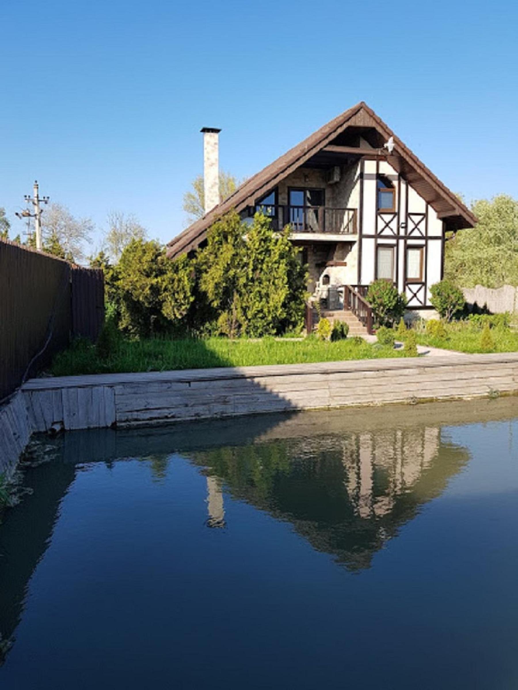 Three-Bedroom Chalet photo 1