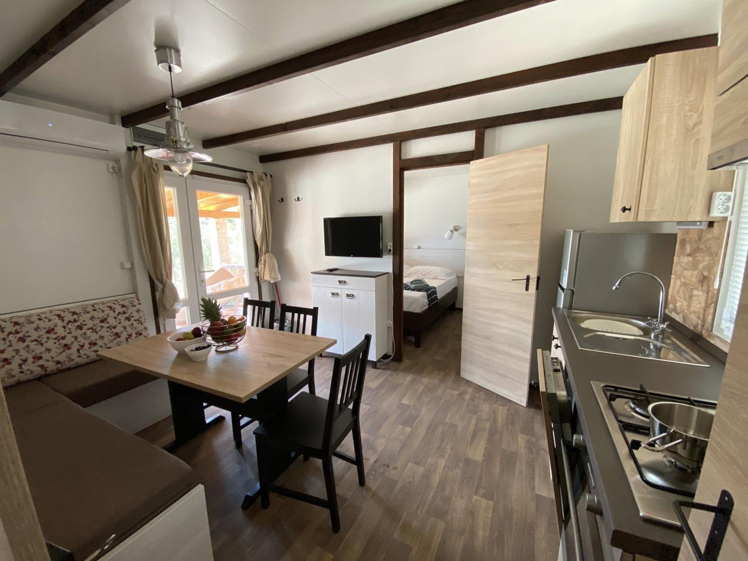 Mobile Home photo 1