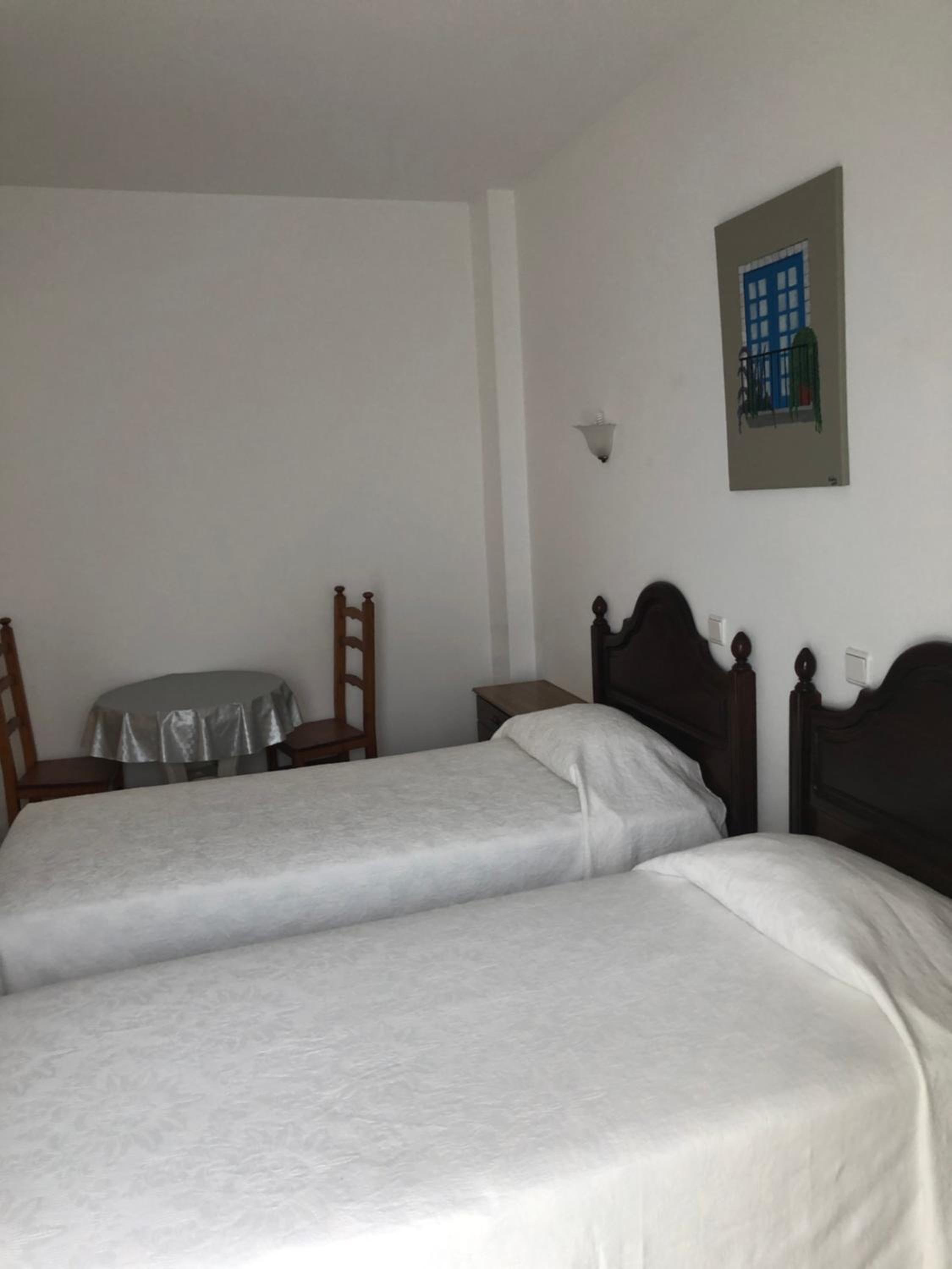 Double or Twin Room with Private Bathroom photo 2