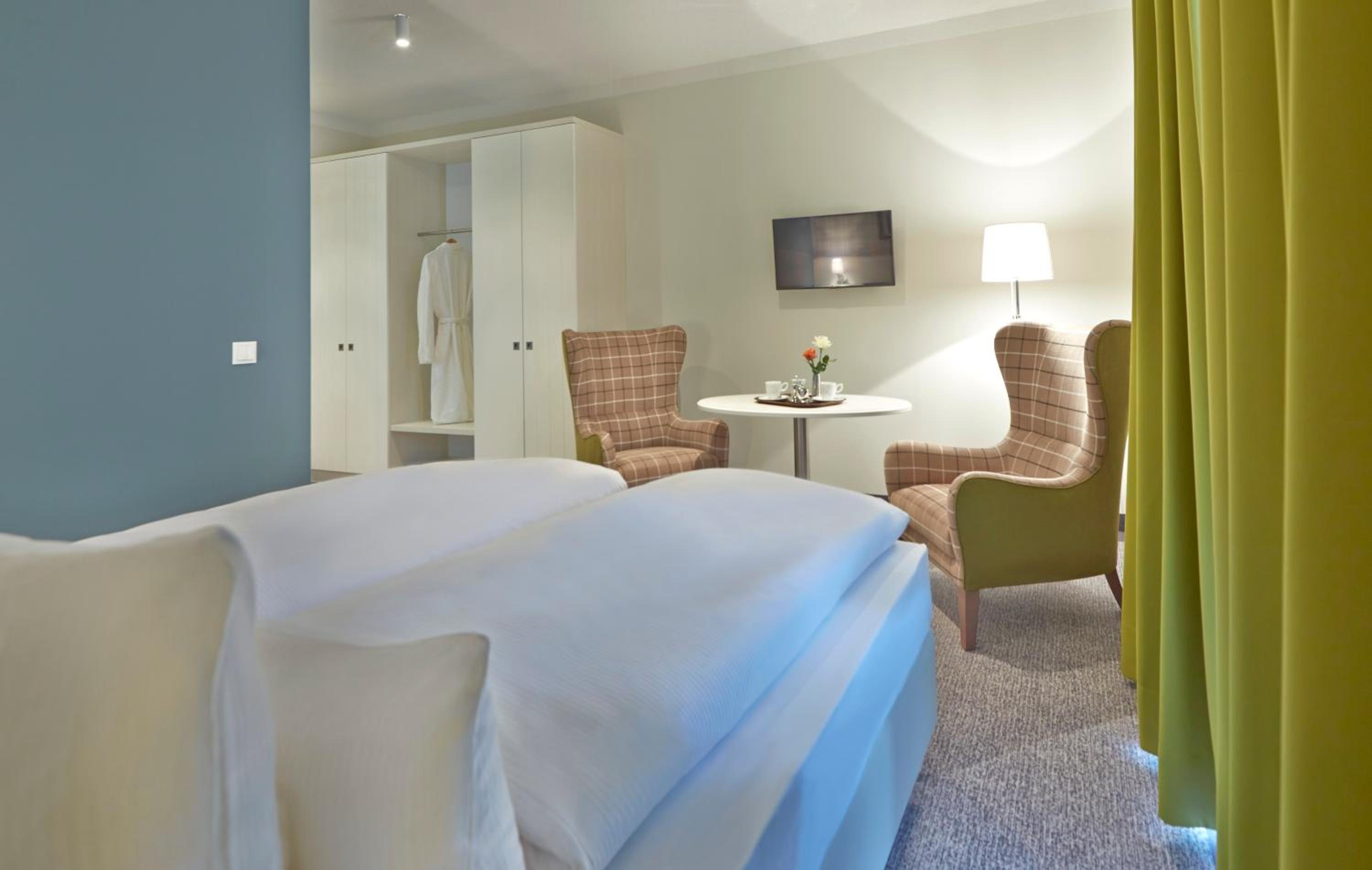 Comfort Double Room with View of the Golf Course photo 1