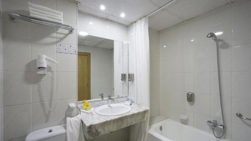 Sala #9433623.