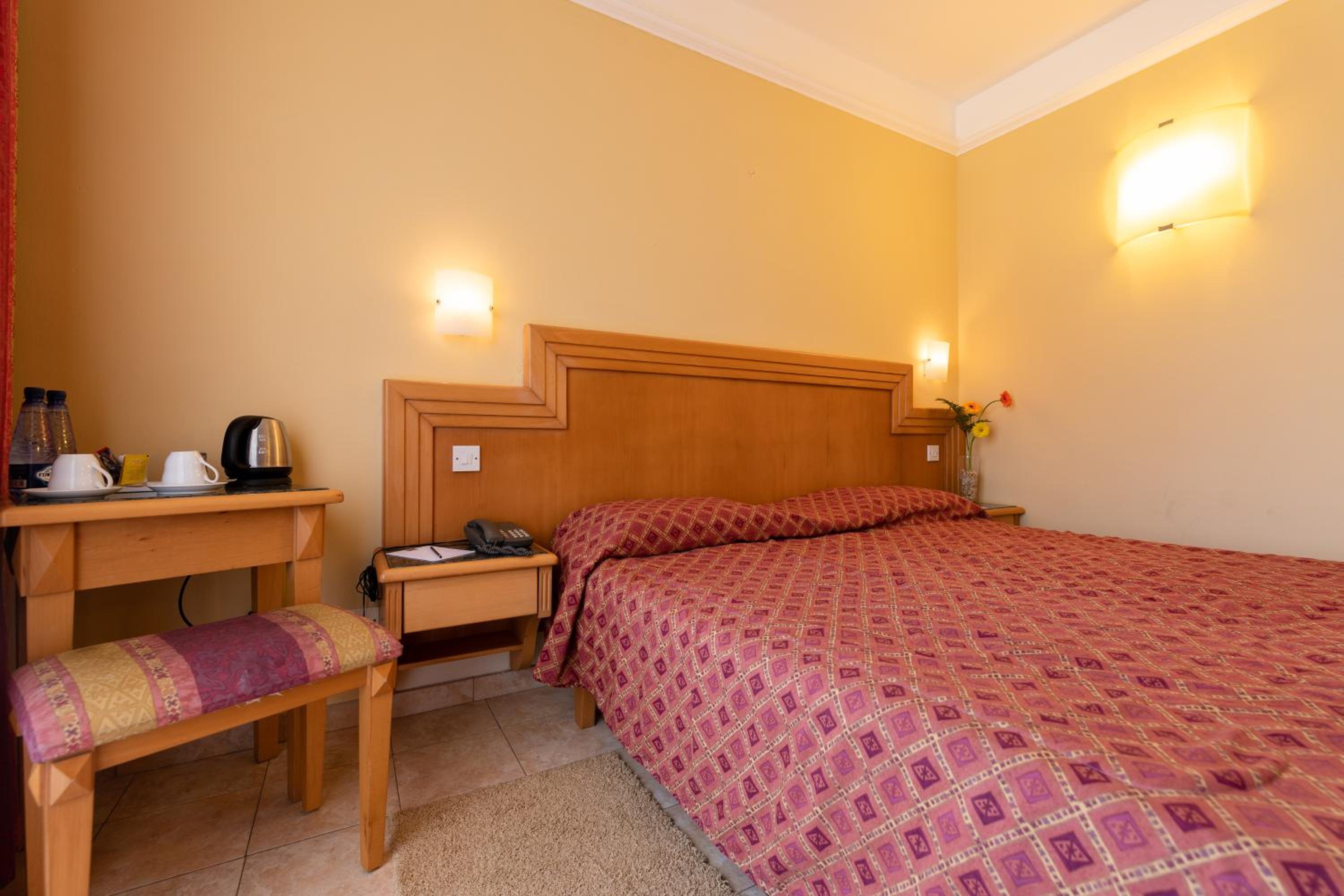 Double Room - Photo 2