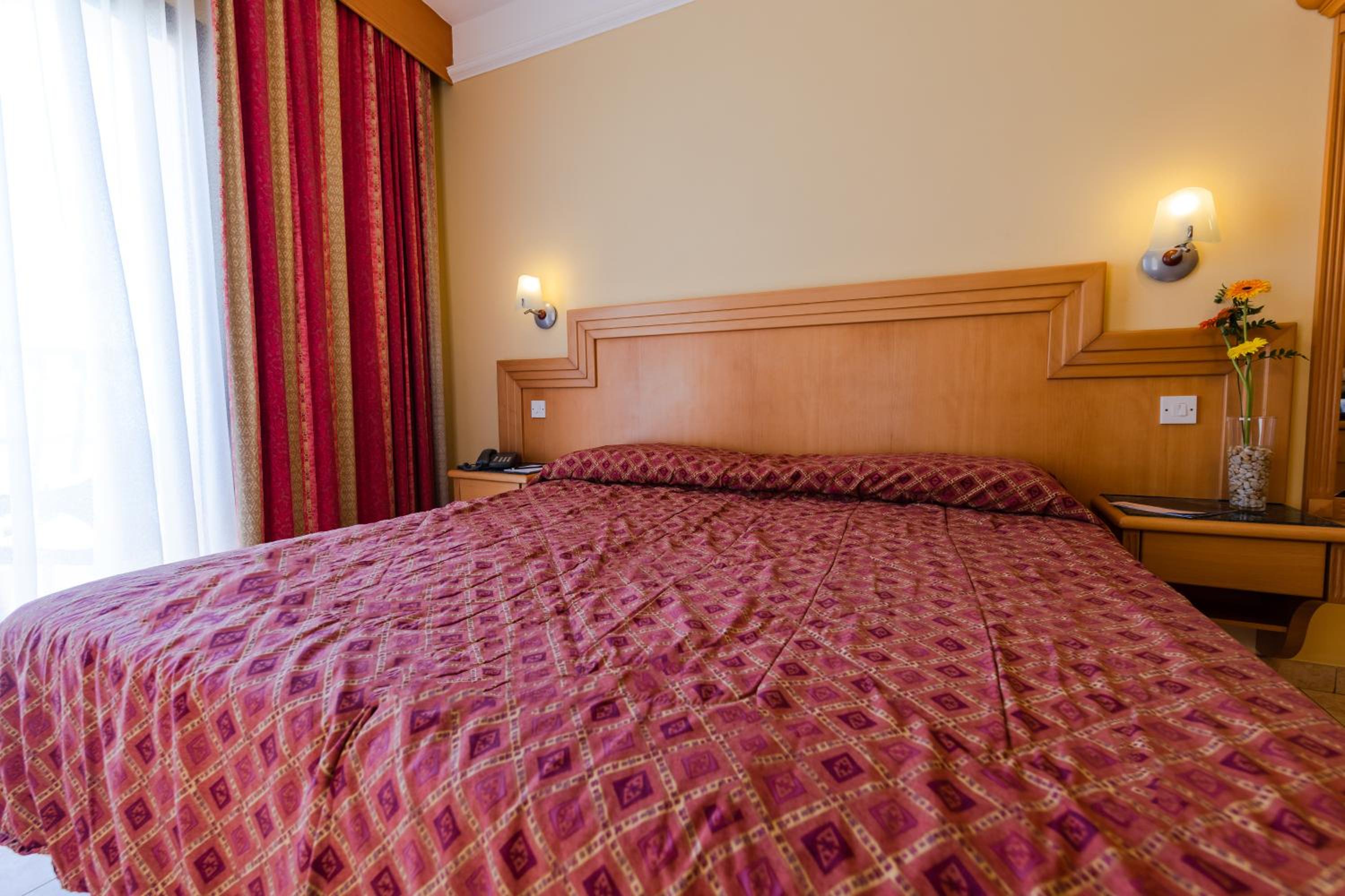 Double Room - Photo 3