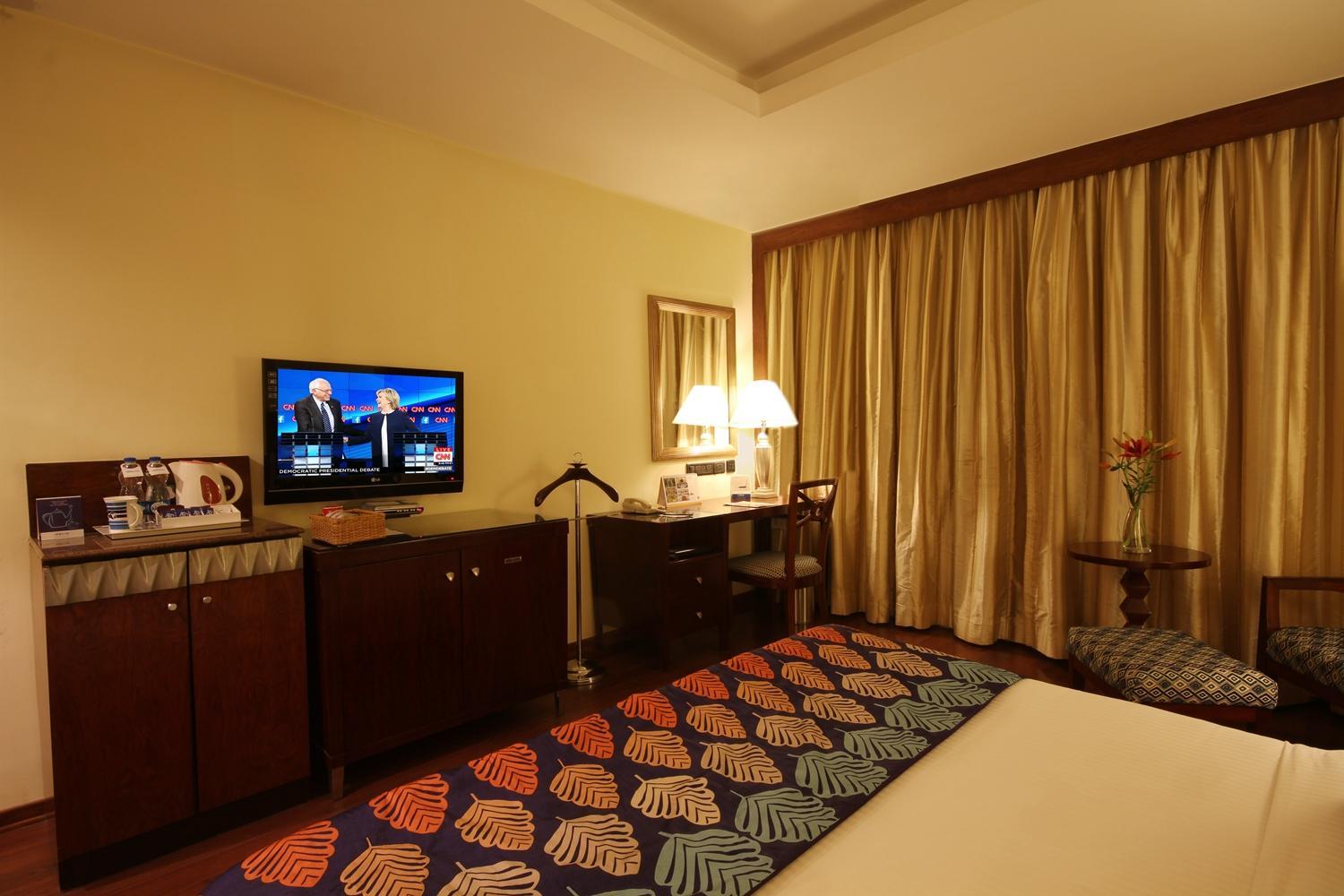 Fortune Club Room with 15% Discount on Food and Soft Beverages,Spa(with Prior reservation) and Laundry,Complimentary Happy Hours with 1+1 offer(available from 6:00 PM till 8:00 PM )