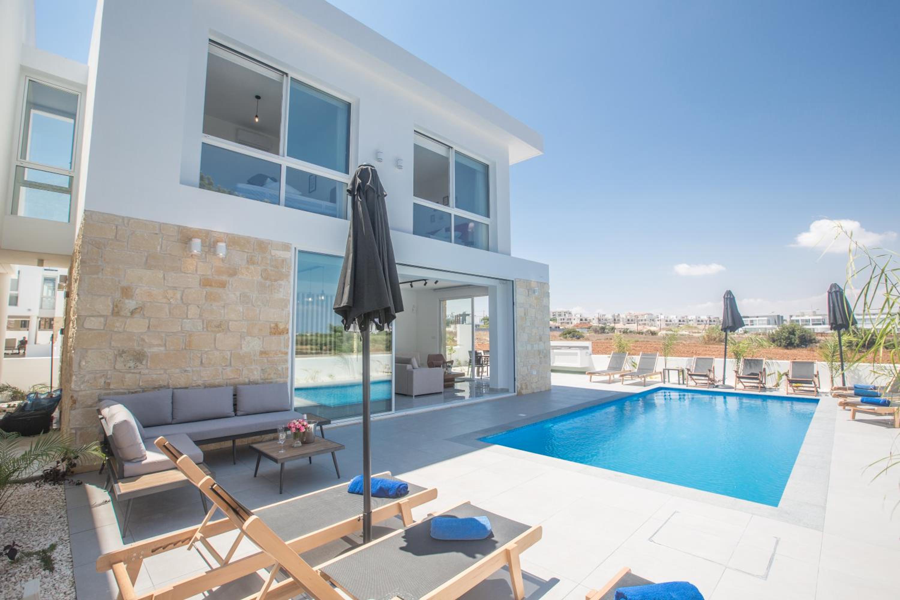 Villa with Private Pool photo 2