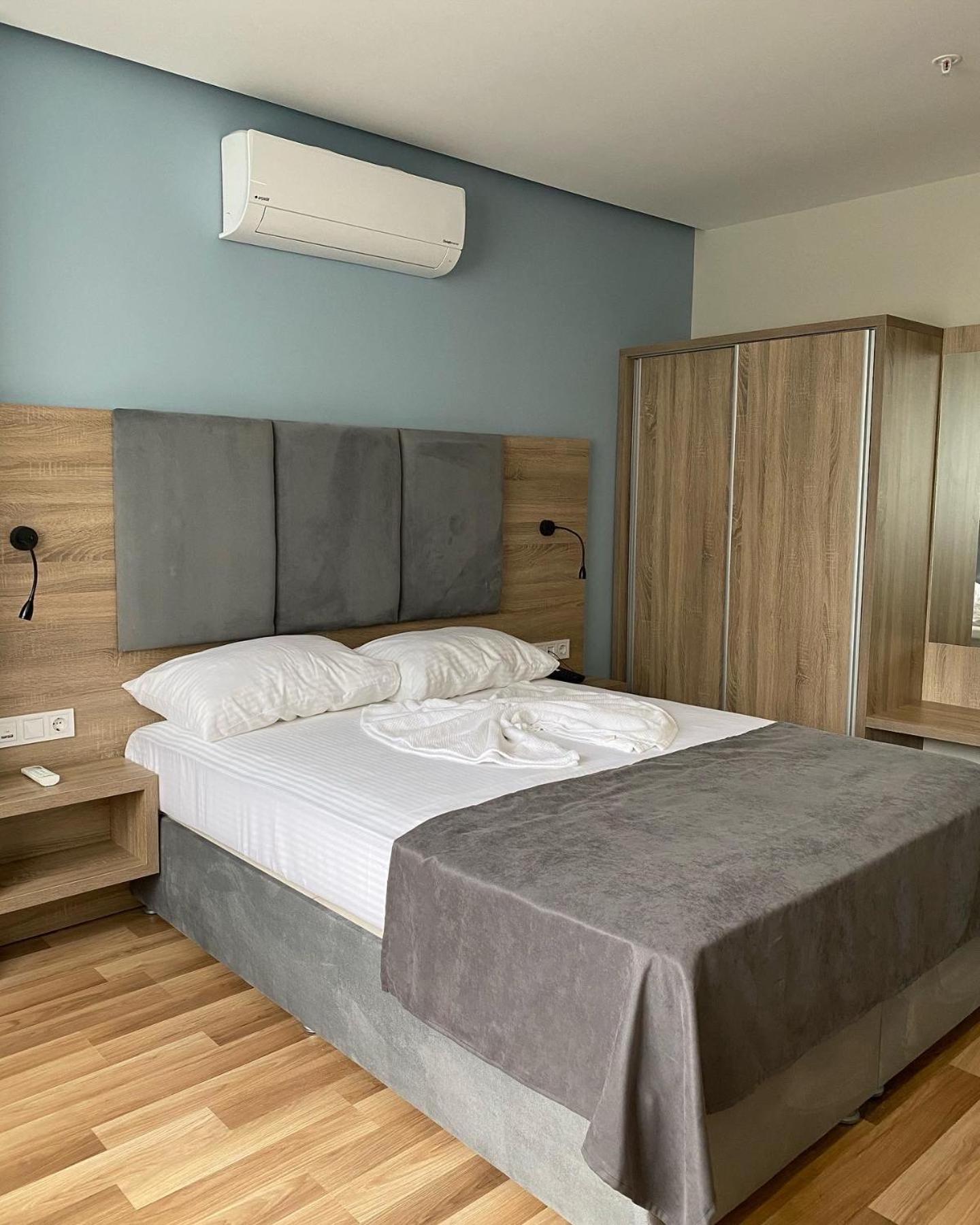 Standard Double Room - Photo 24