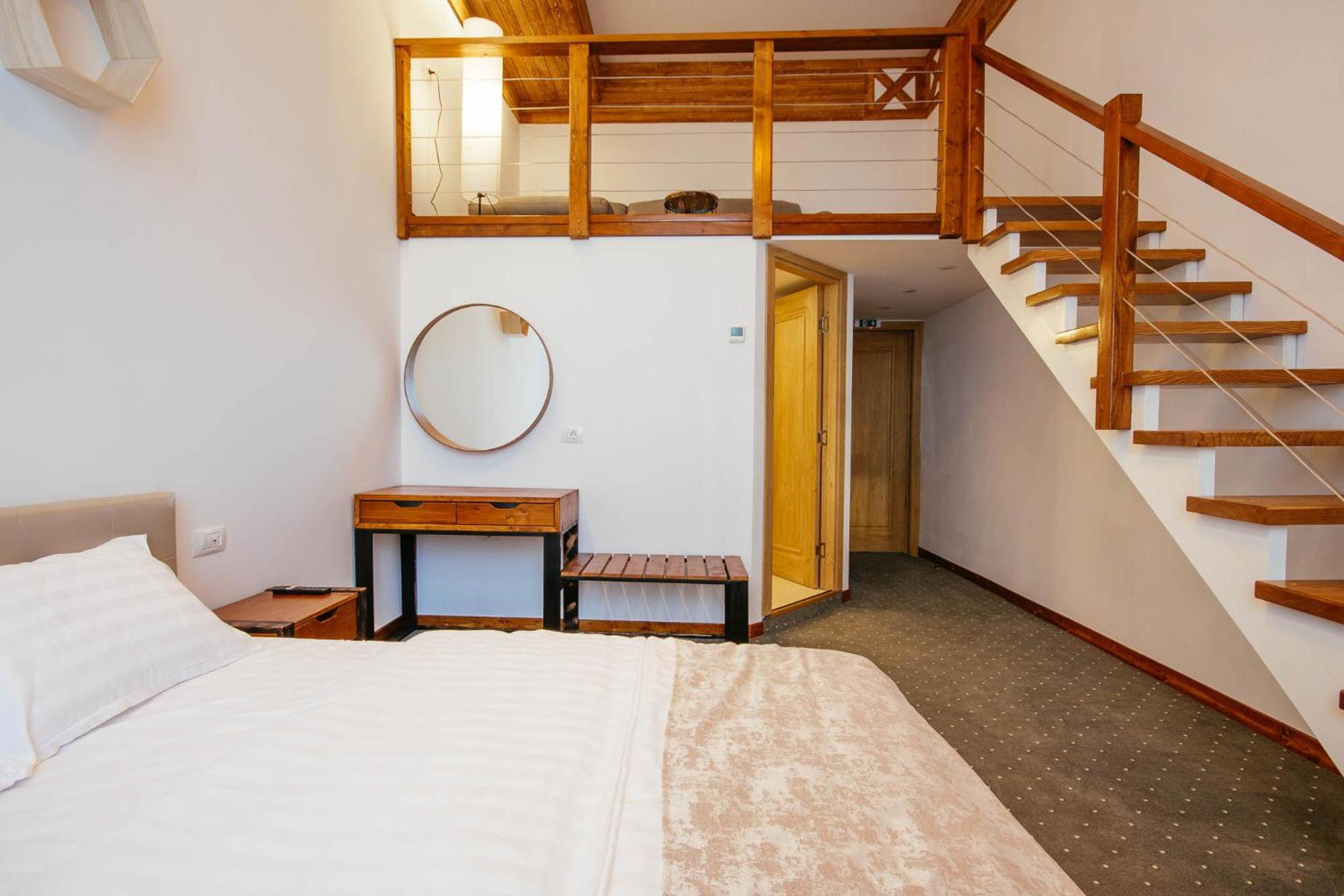 Suite - Photo 5