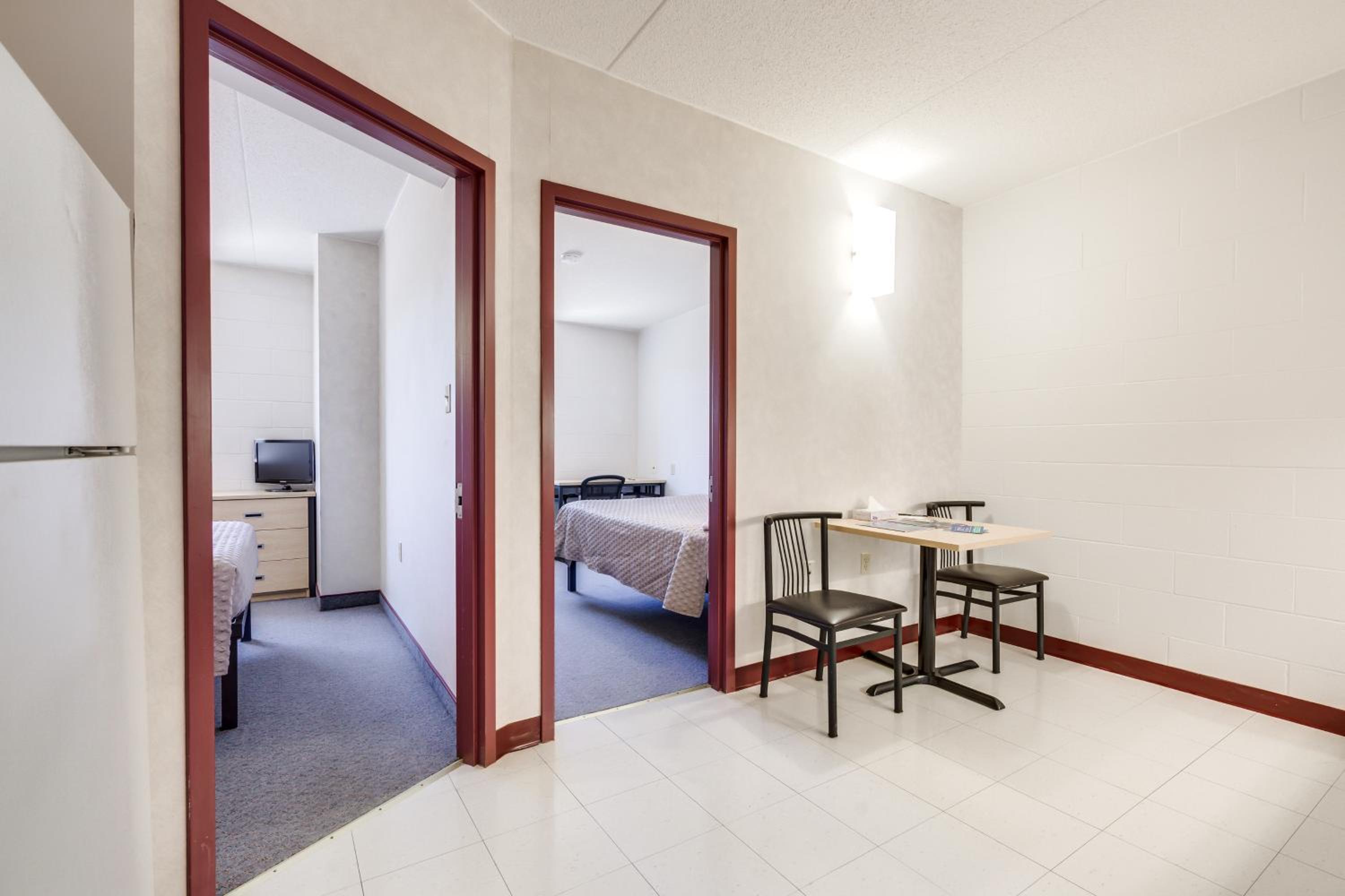 Two-Bedroom Suite photo 3