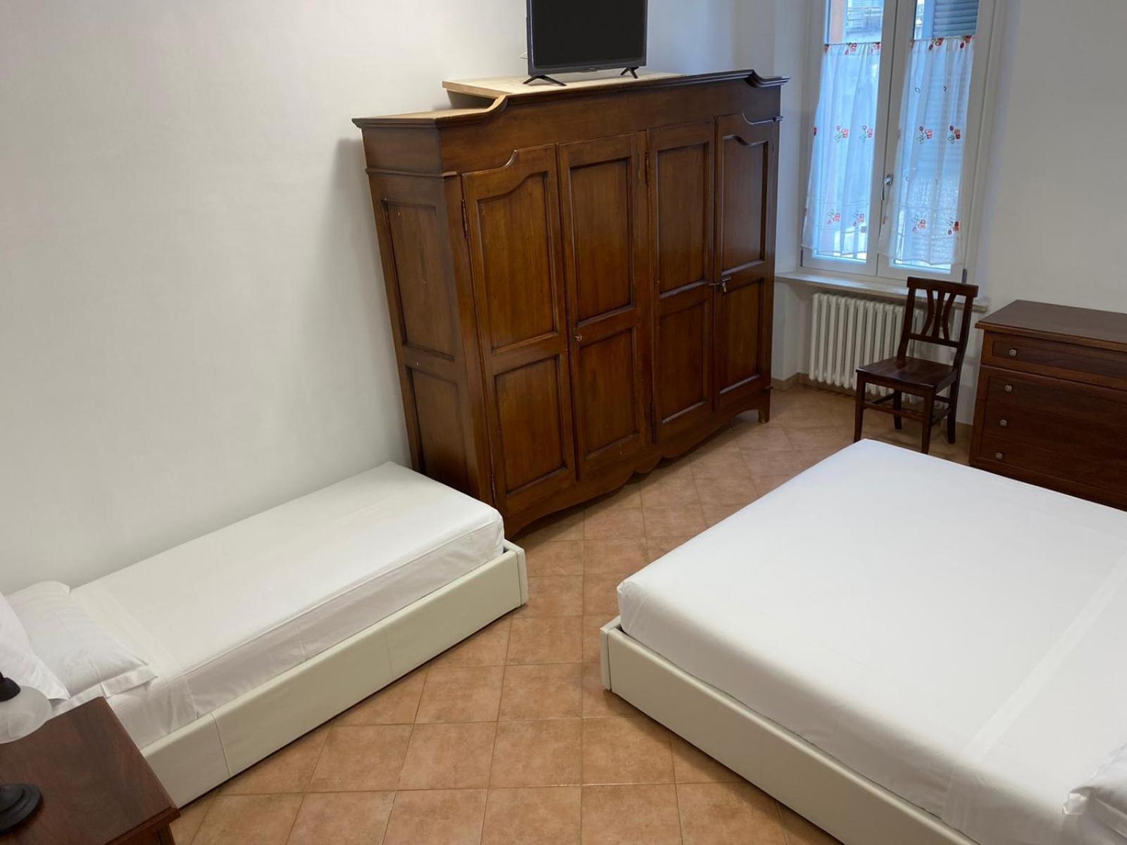 Triple Room with Private Bathroom - Photo 6