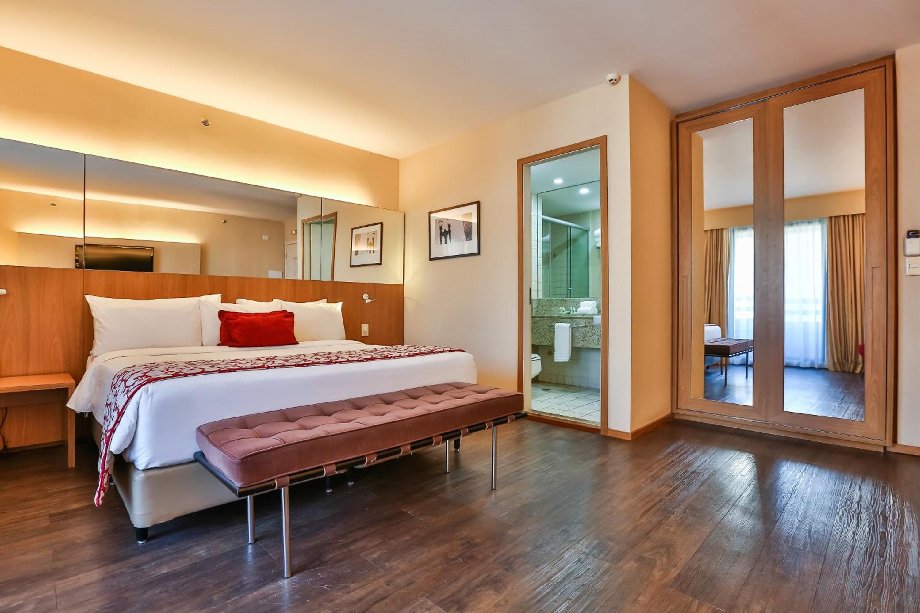 Superior King Room