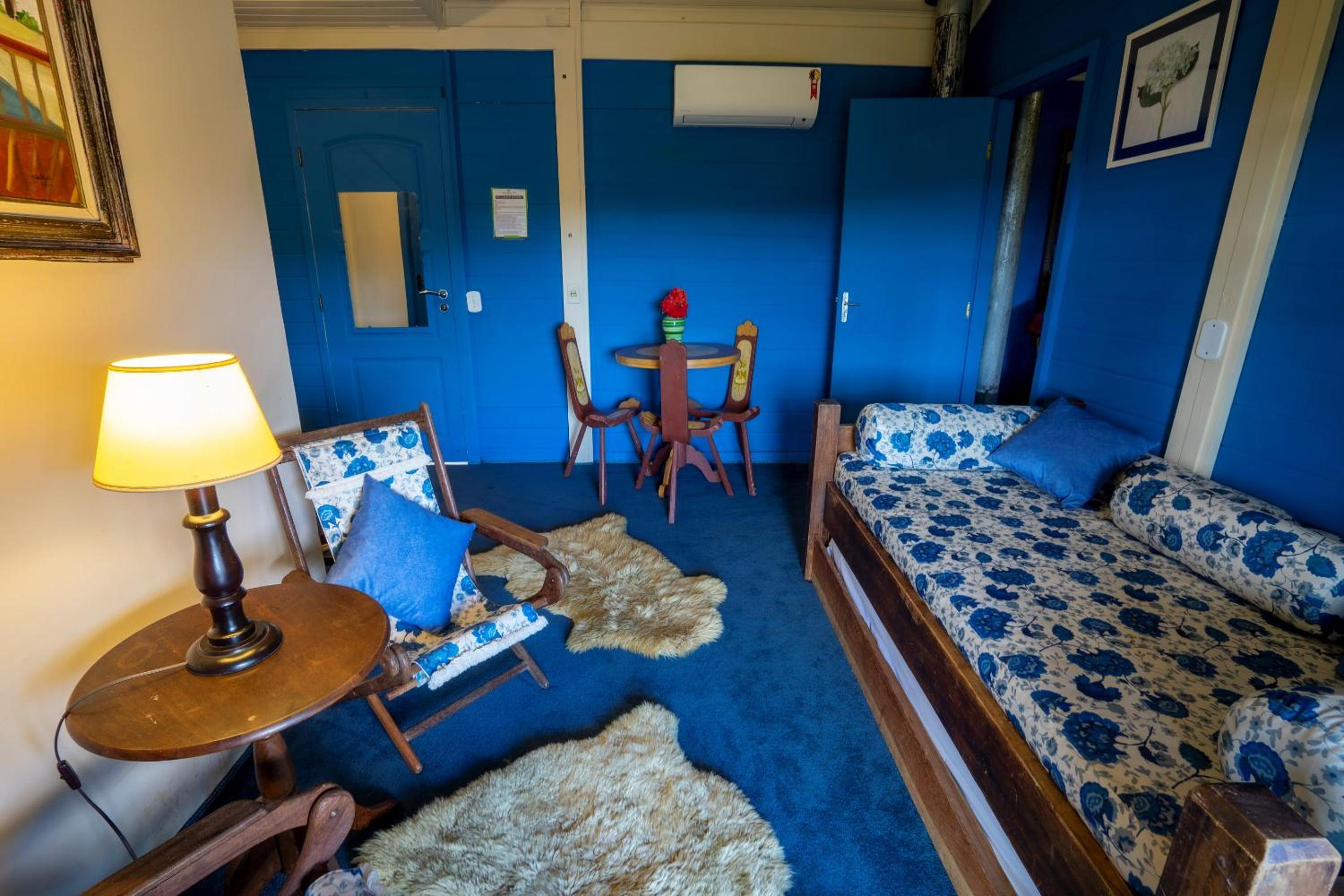 Suite with Balcony - Photo 8
