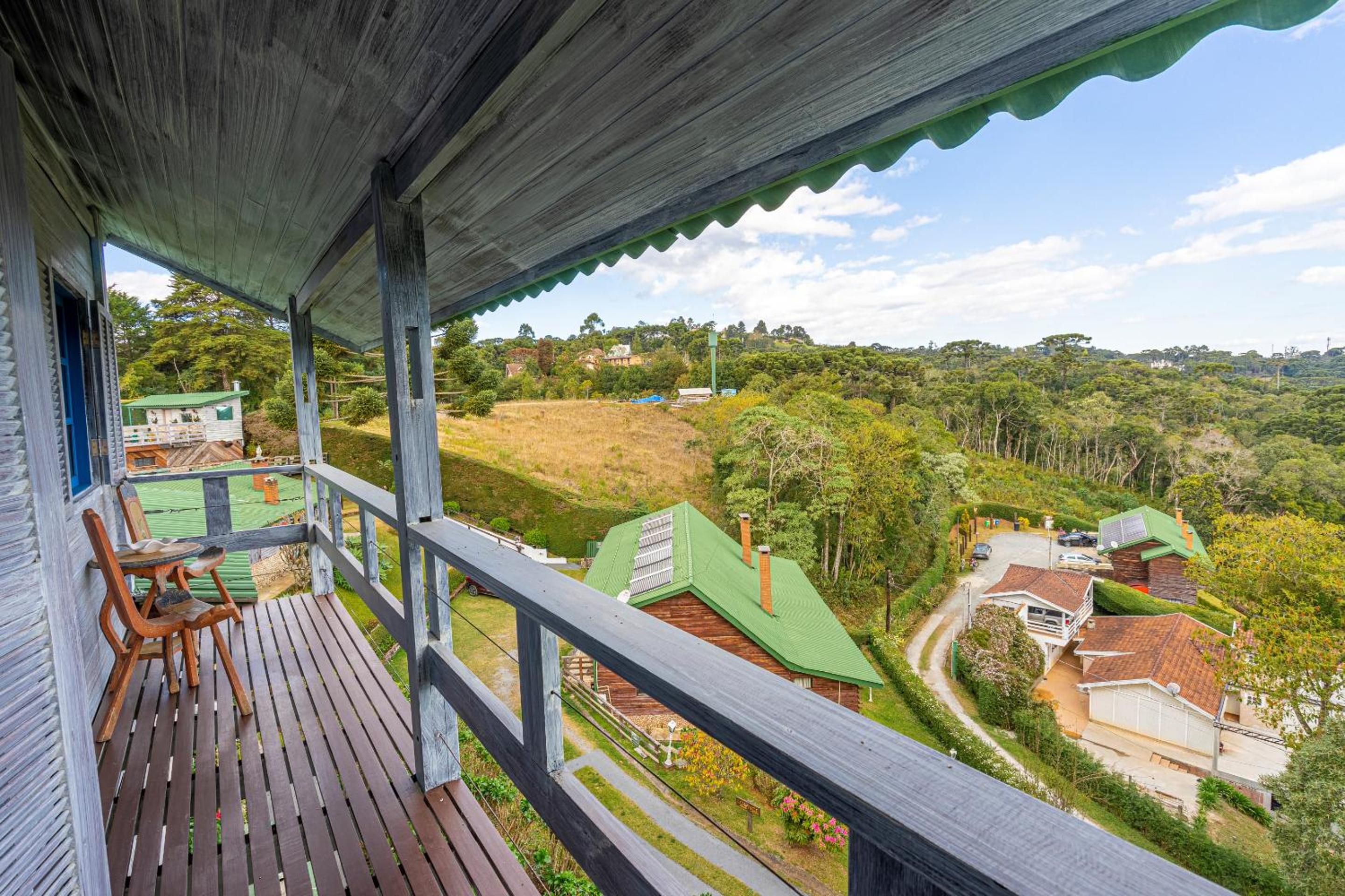 Suite with Balcony - Photo 7