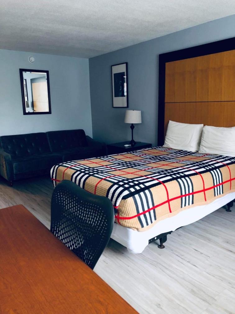 Deluxe Queen Room - Photo 1