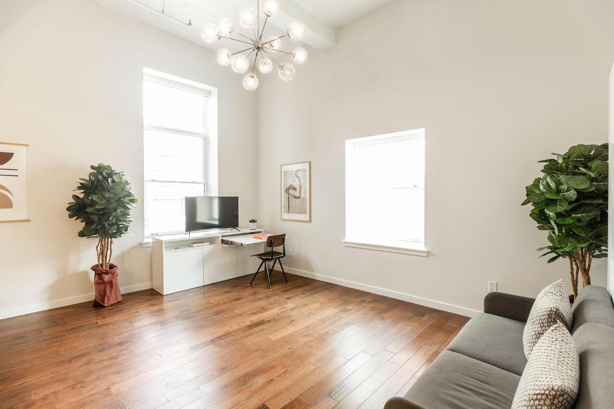 Apartment photo 1