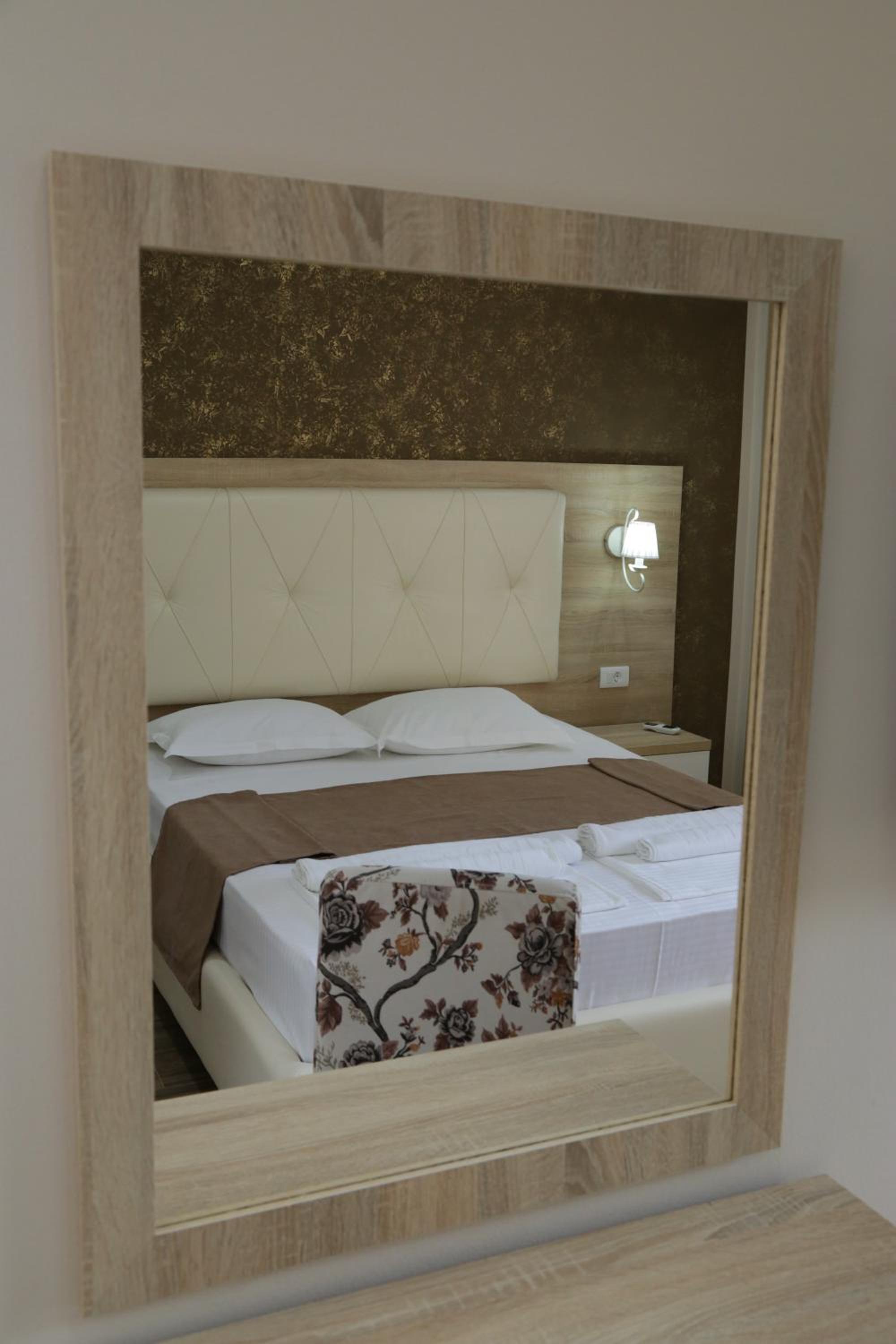 Double or Twin Room with Swimming Pool Access