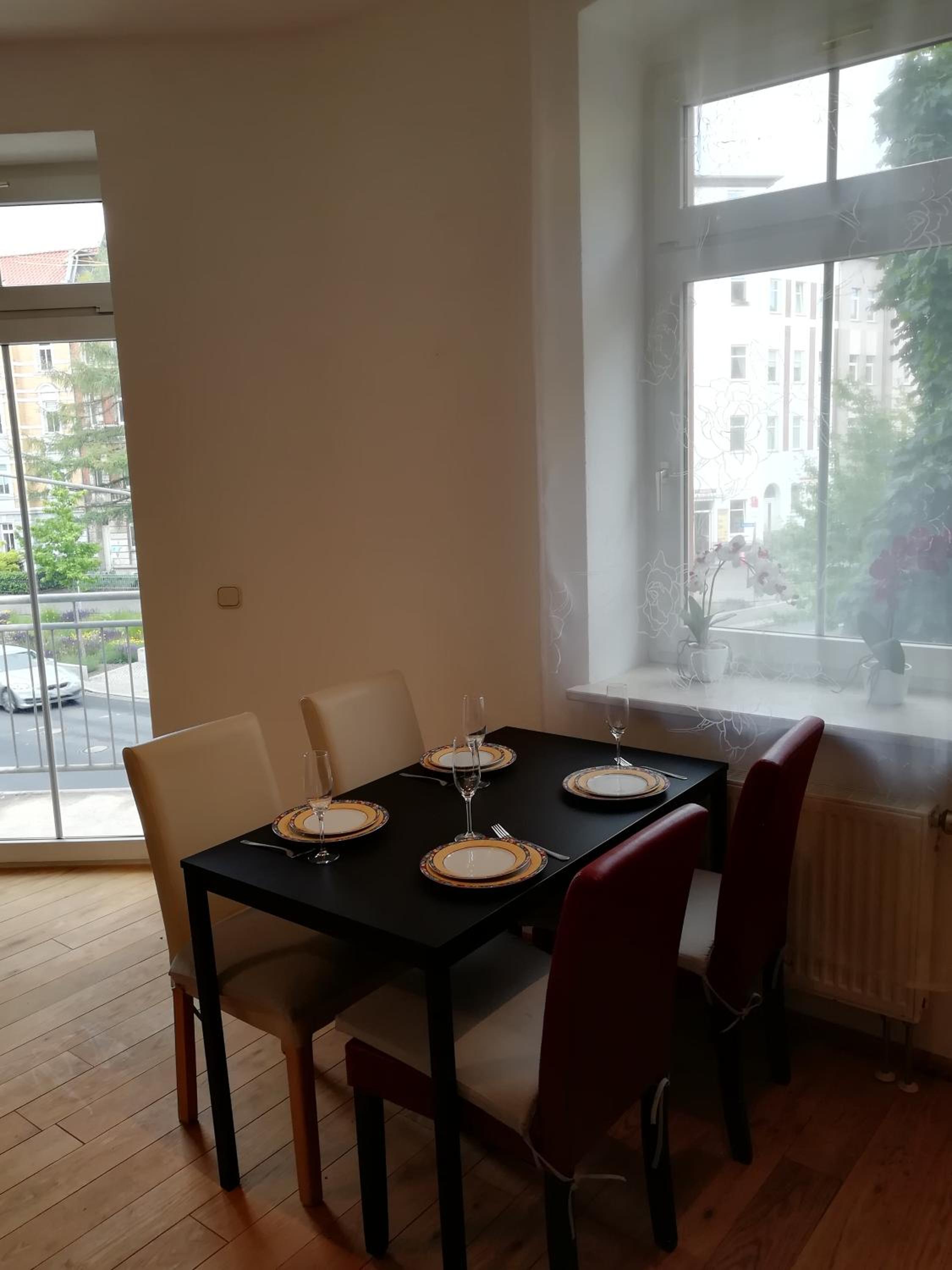 One-Bedroom Apartment - Photo 3