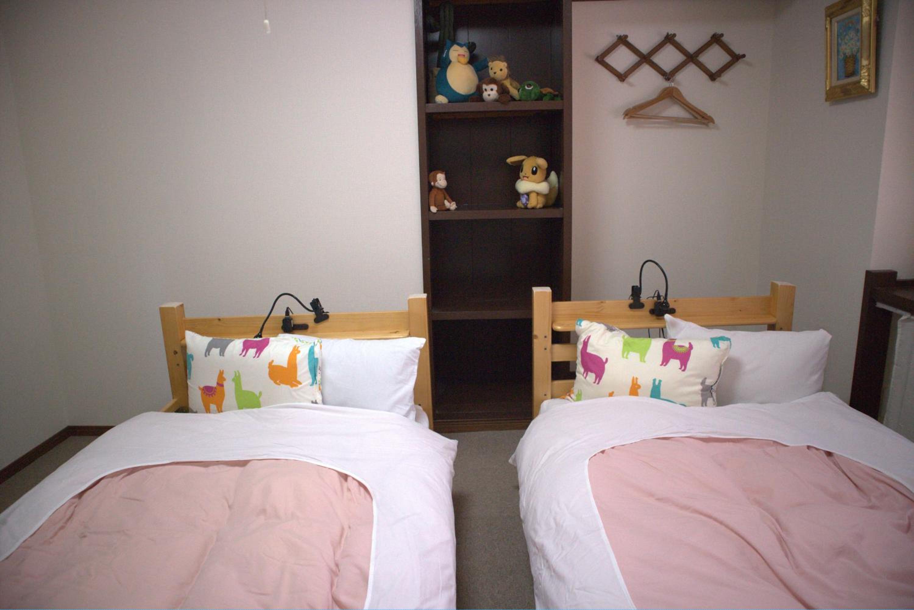Economy Twin Room photo 1
