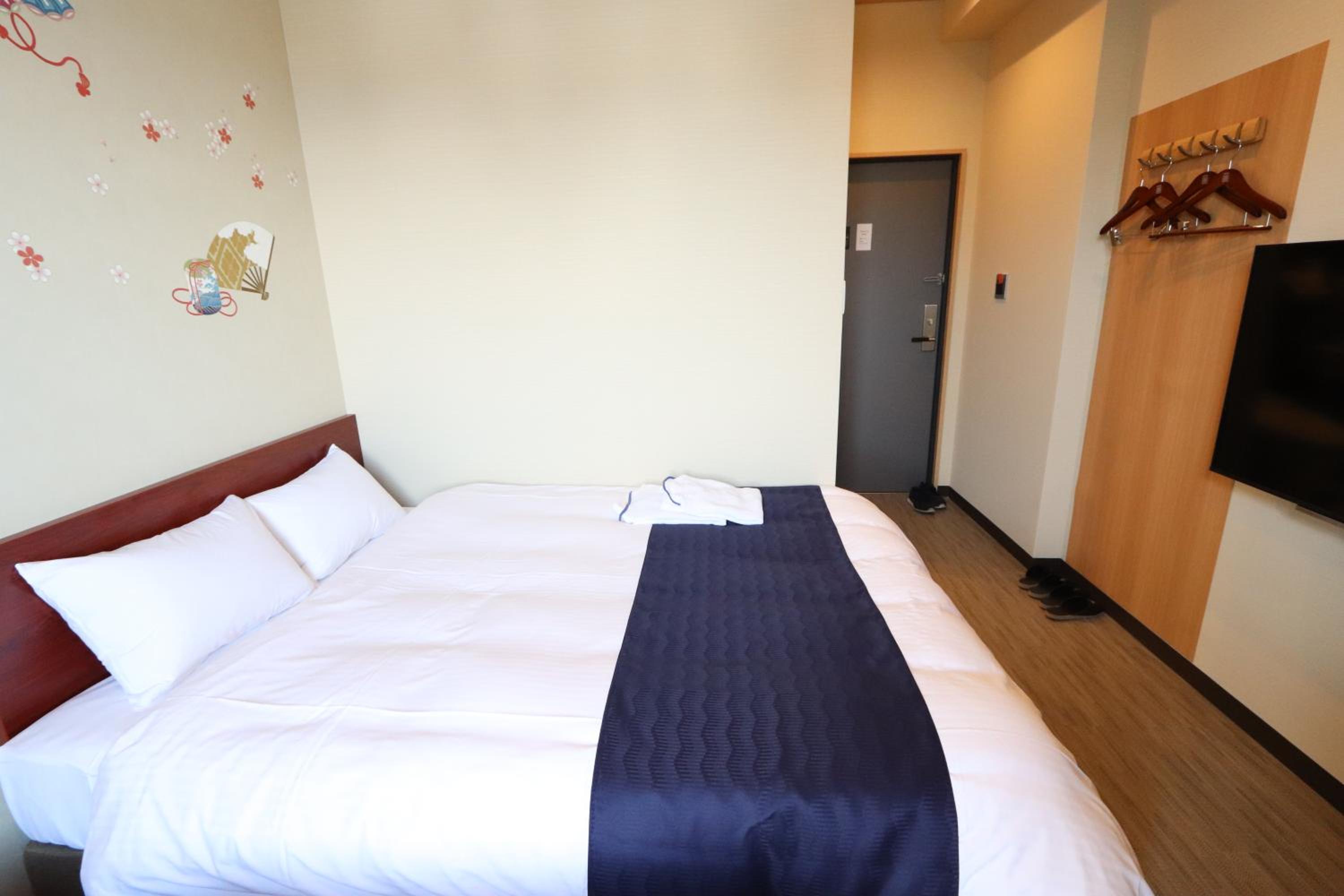 Double Room - Photo 3