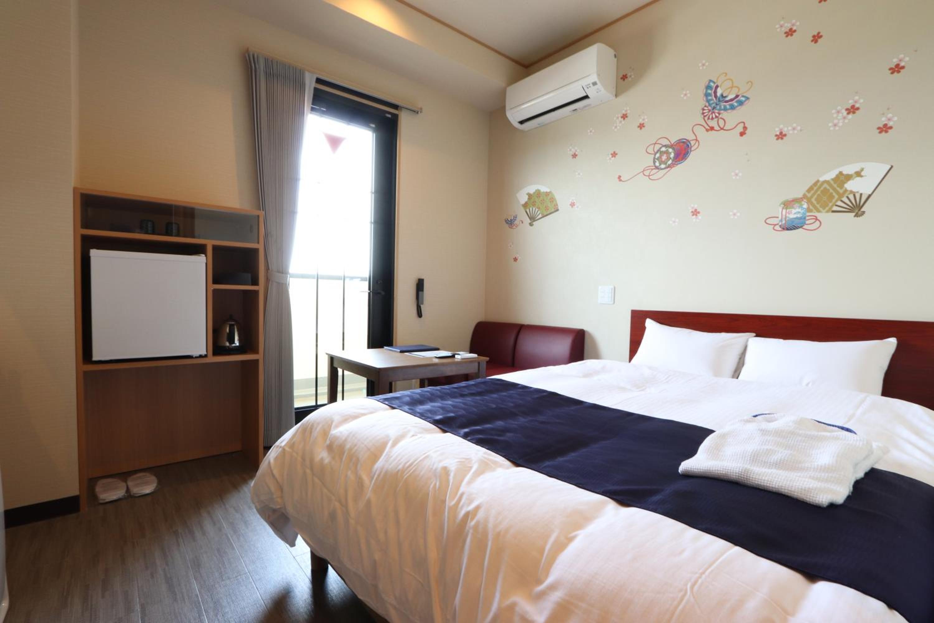 Double Room - Photo 12