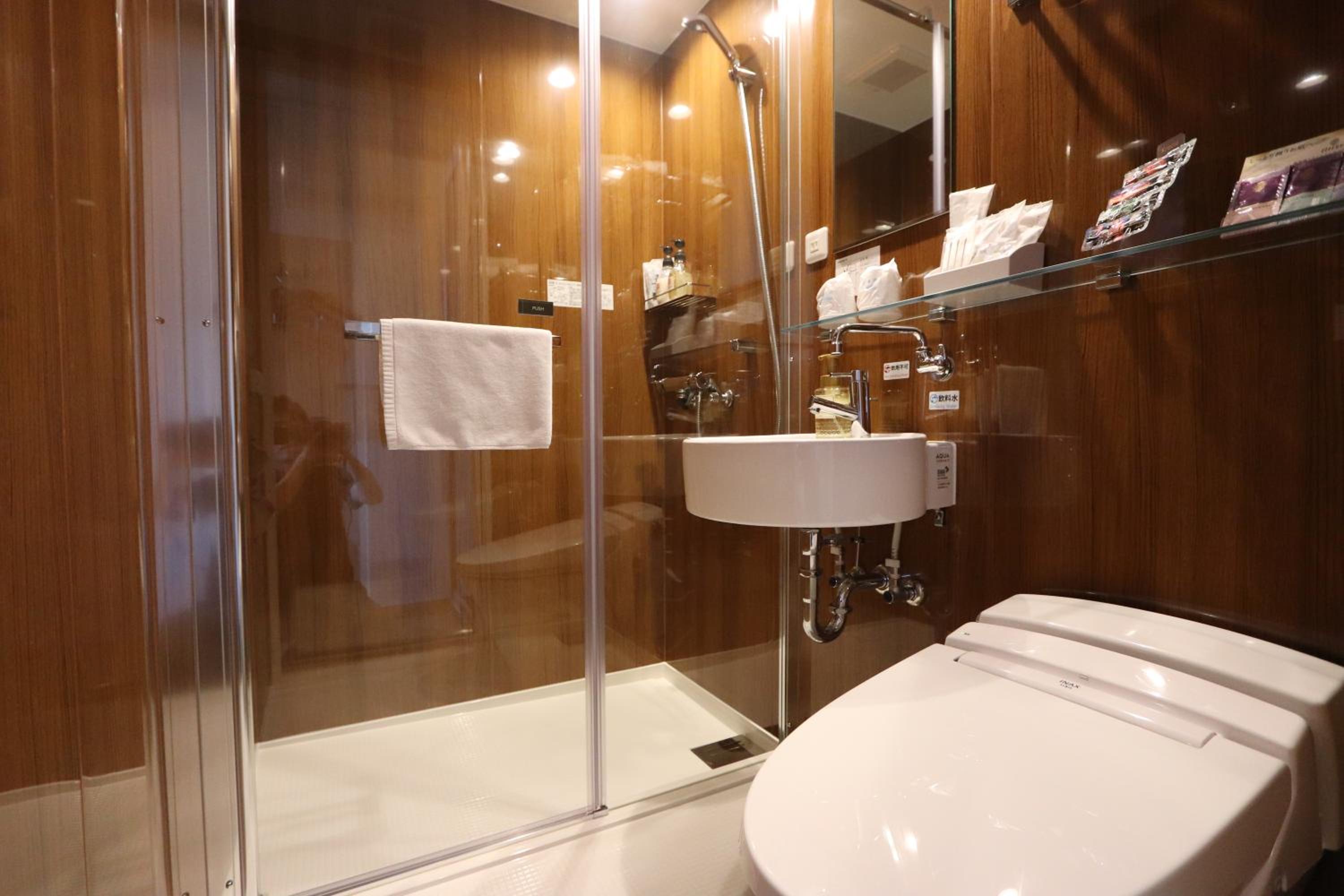 Double Room - Photo 8