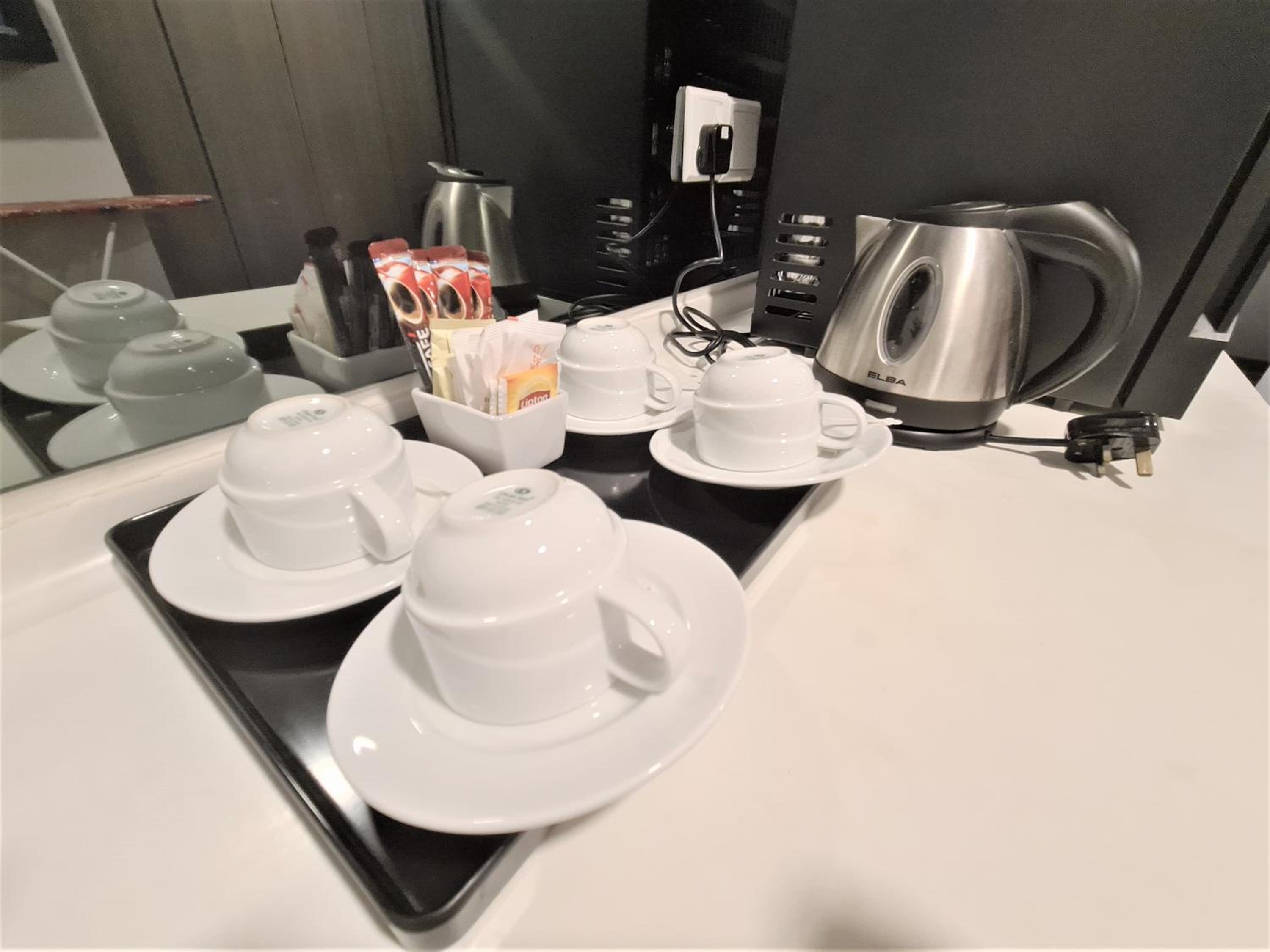 Deluxe King Room - Photo 5
