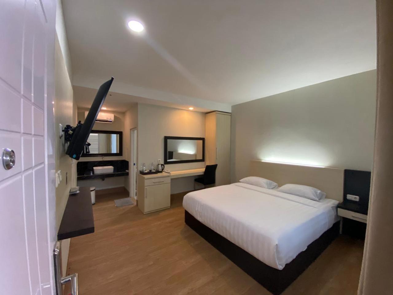 Deluxe Double Room - Photo 1