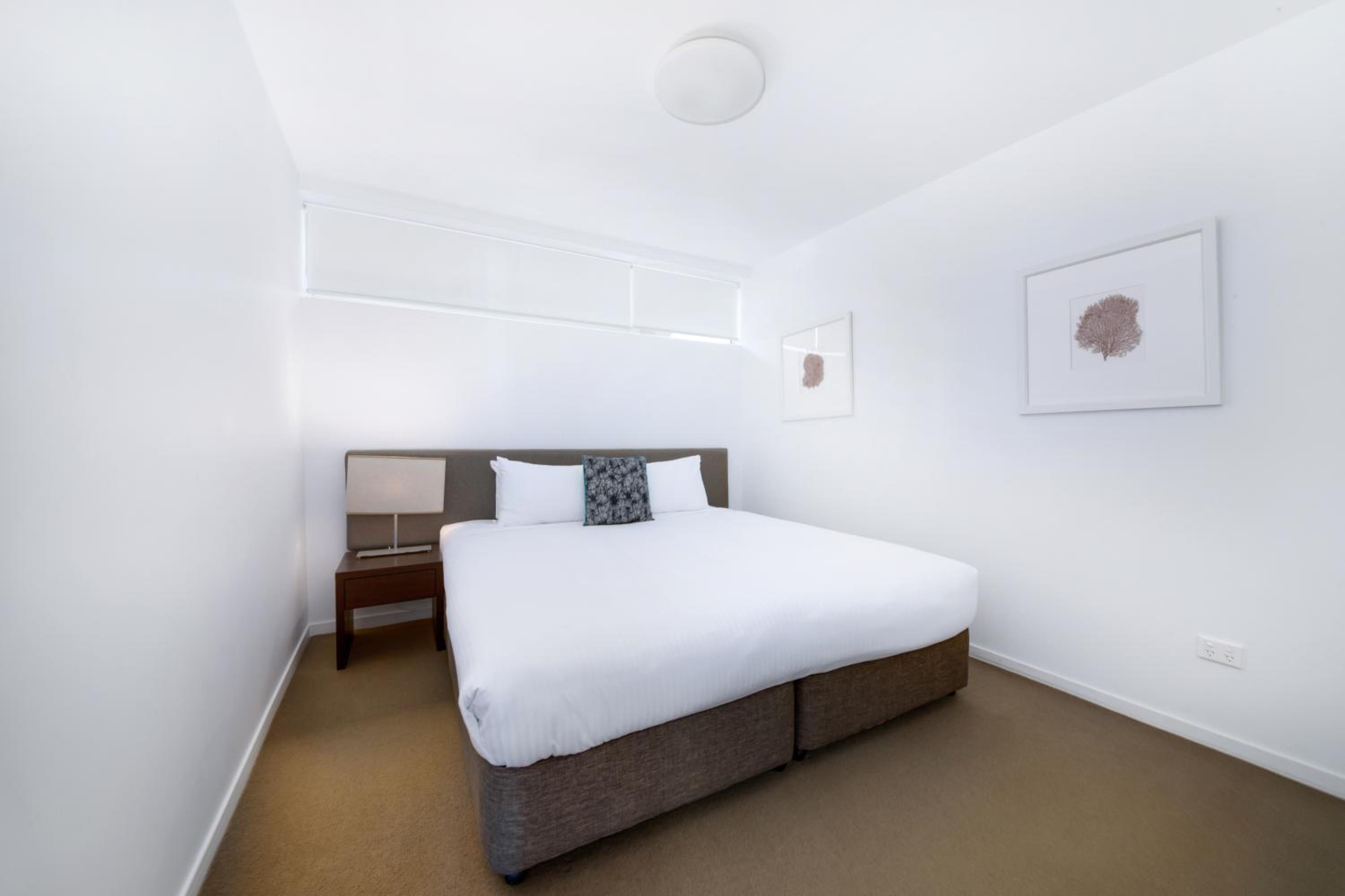 Two-Bedroom Apartment with Partial Ocean View photo 3