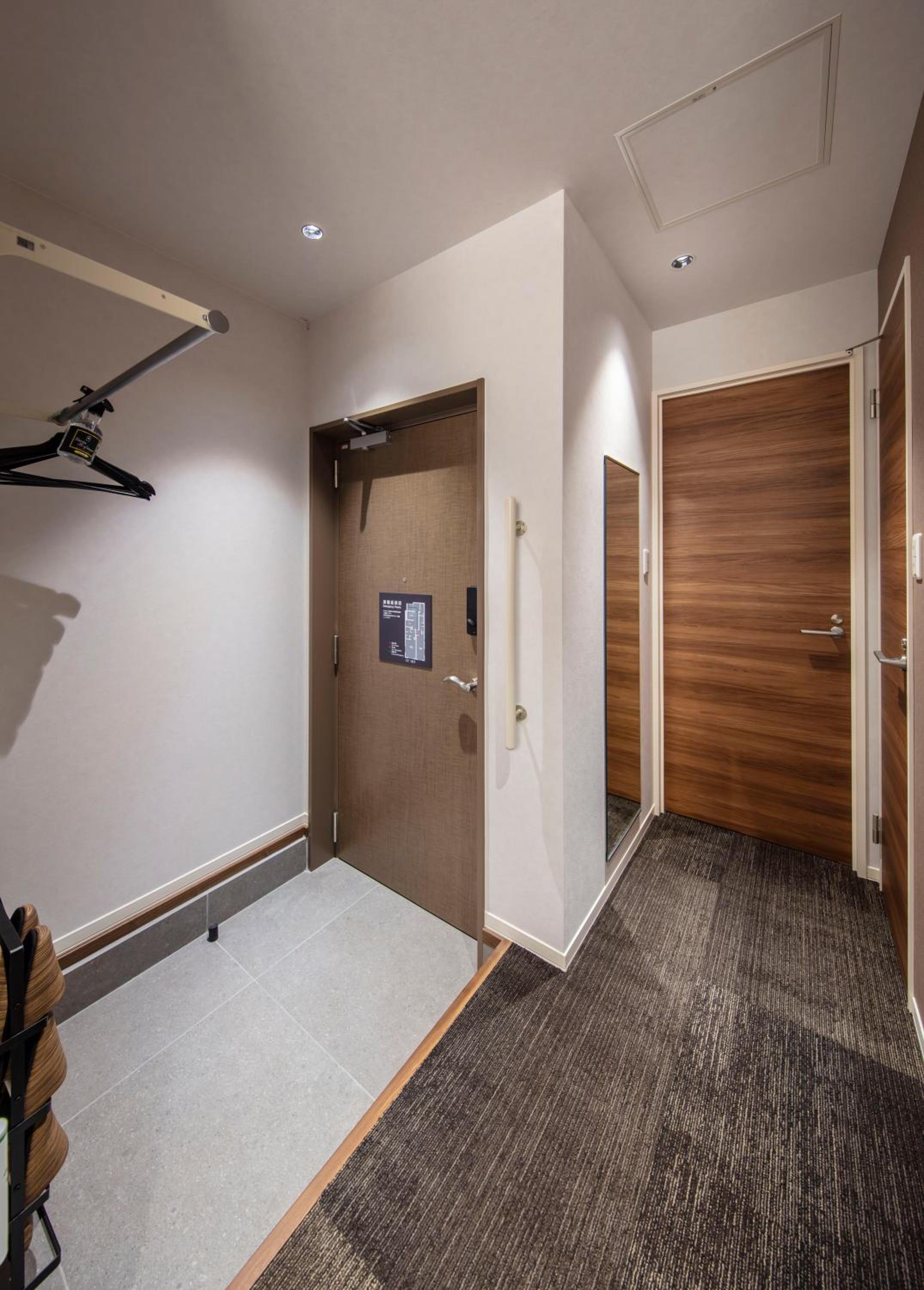 Standard Triple Room - Photo 9