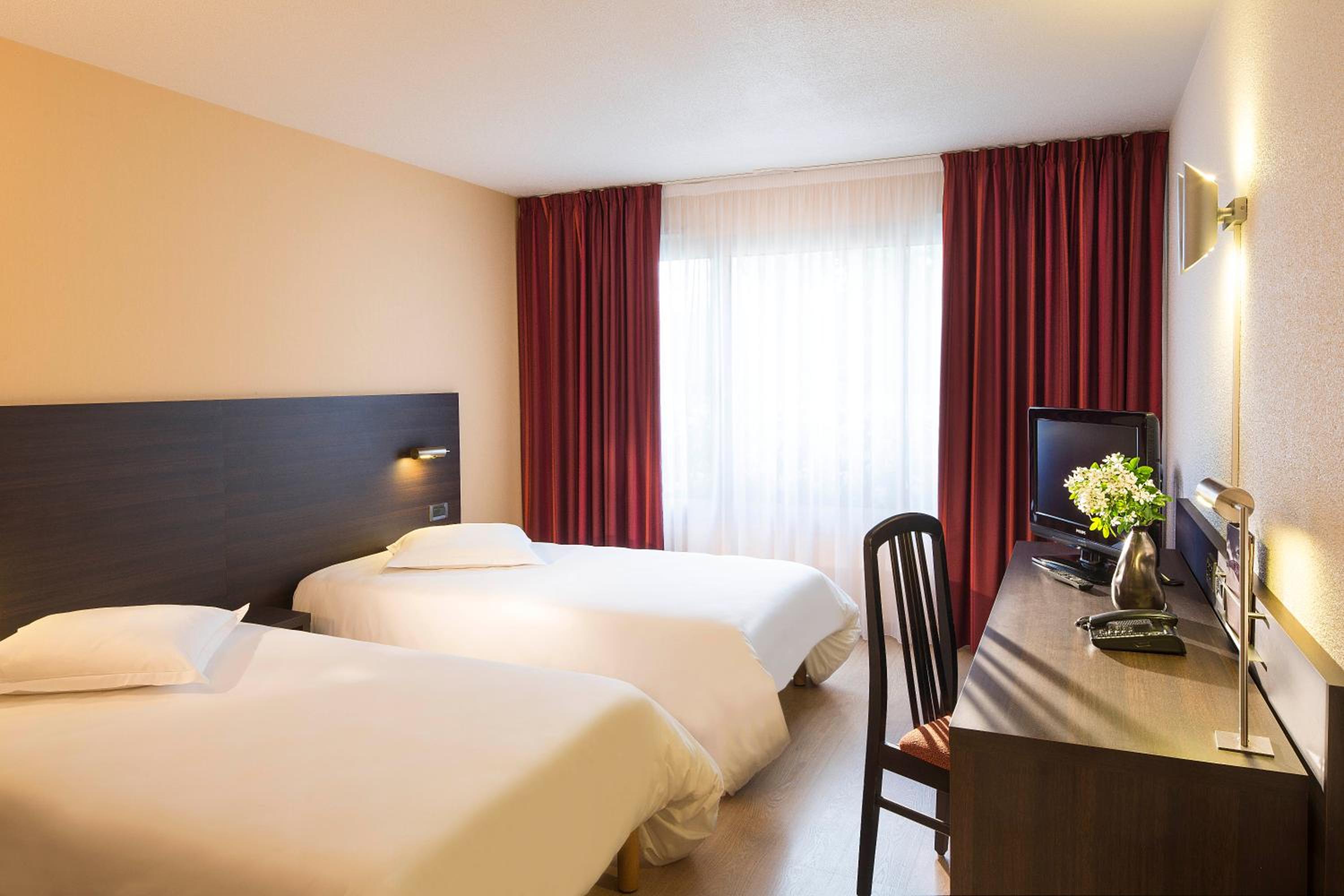 Twin Room - Photo 6