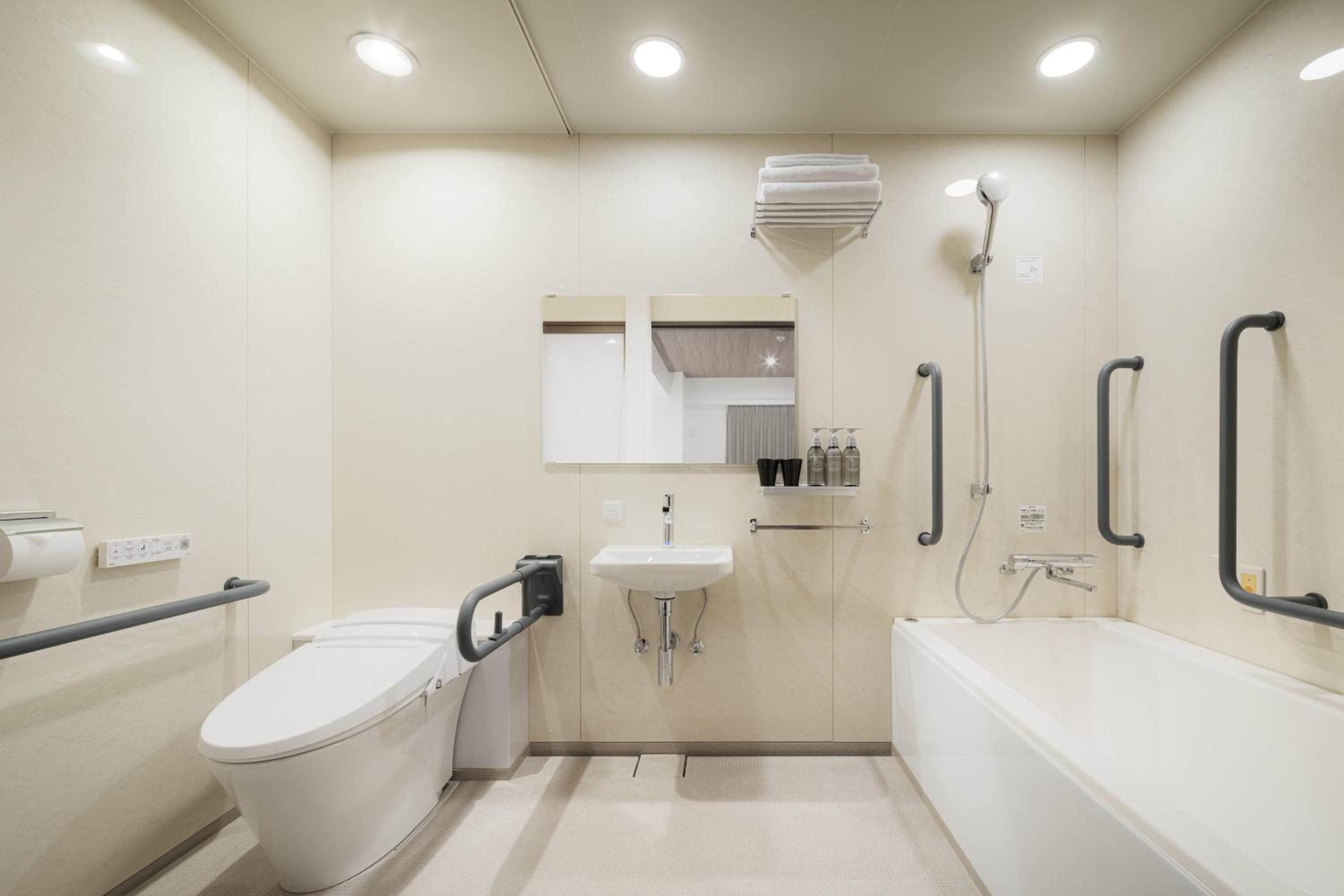 Triple Room with Disability Access - Non-Smoking - Photo 2