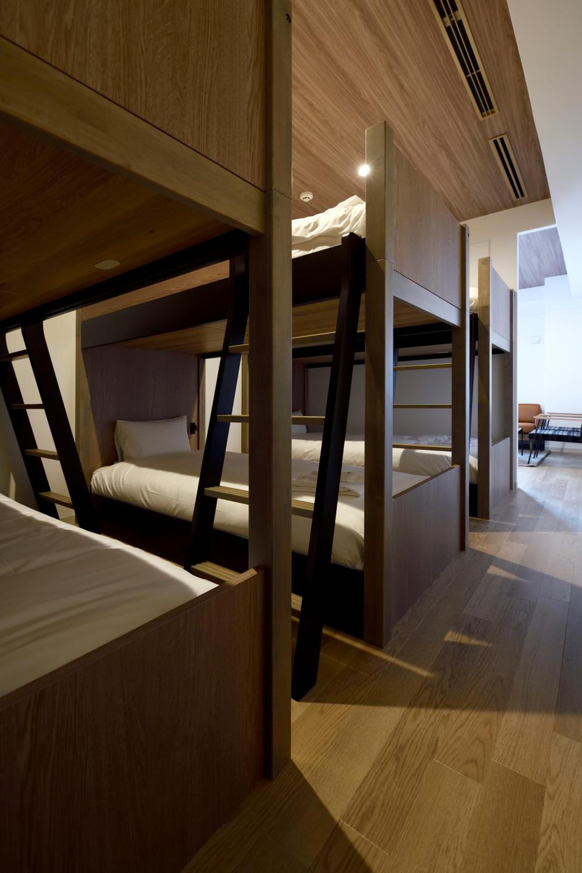 Studio Suite with living room - Non-Smoking - Photo 2