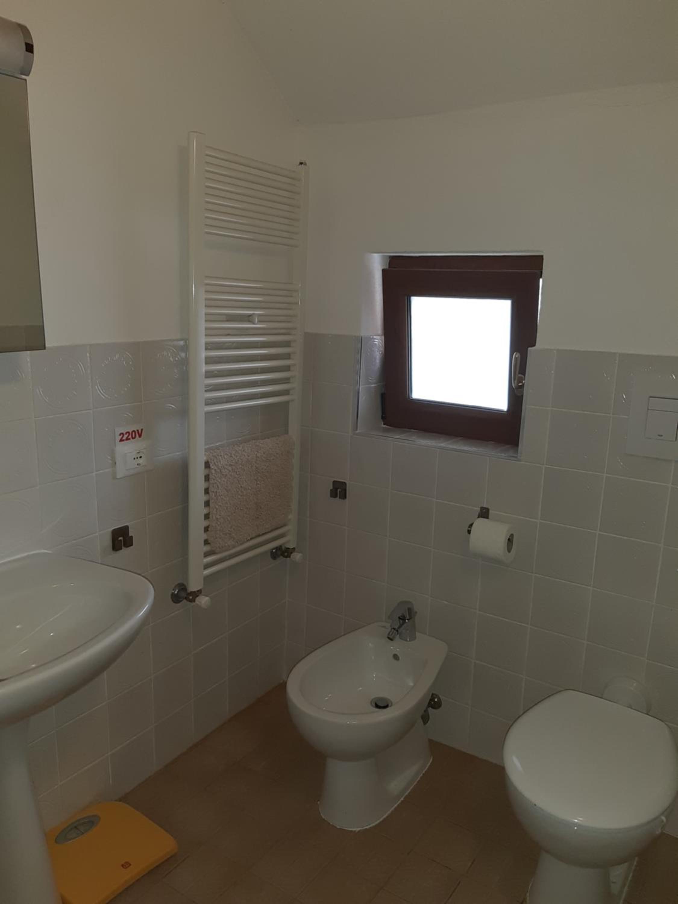 Quadruple Room with Private Bathroom photo 3