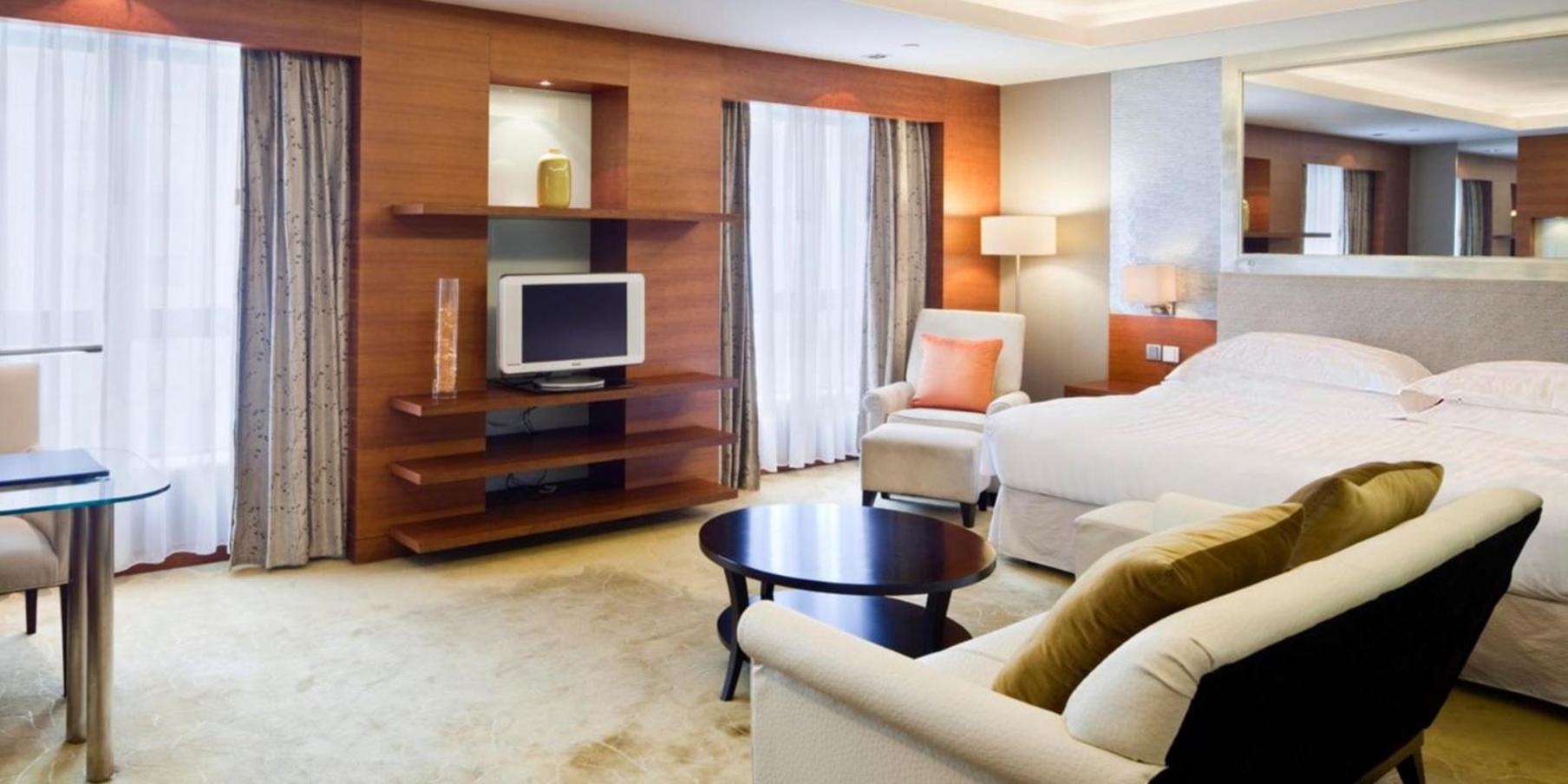 Business Suite - Photo 2