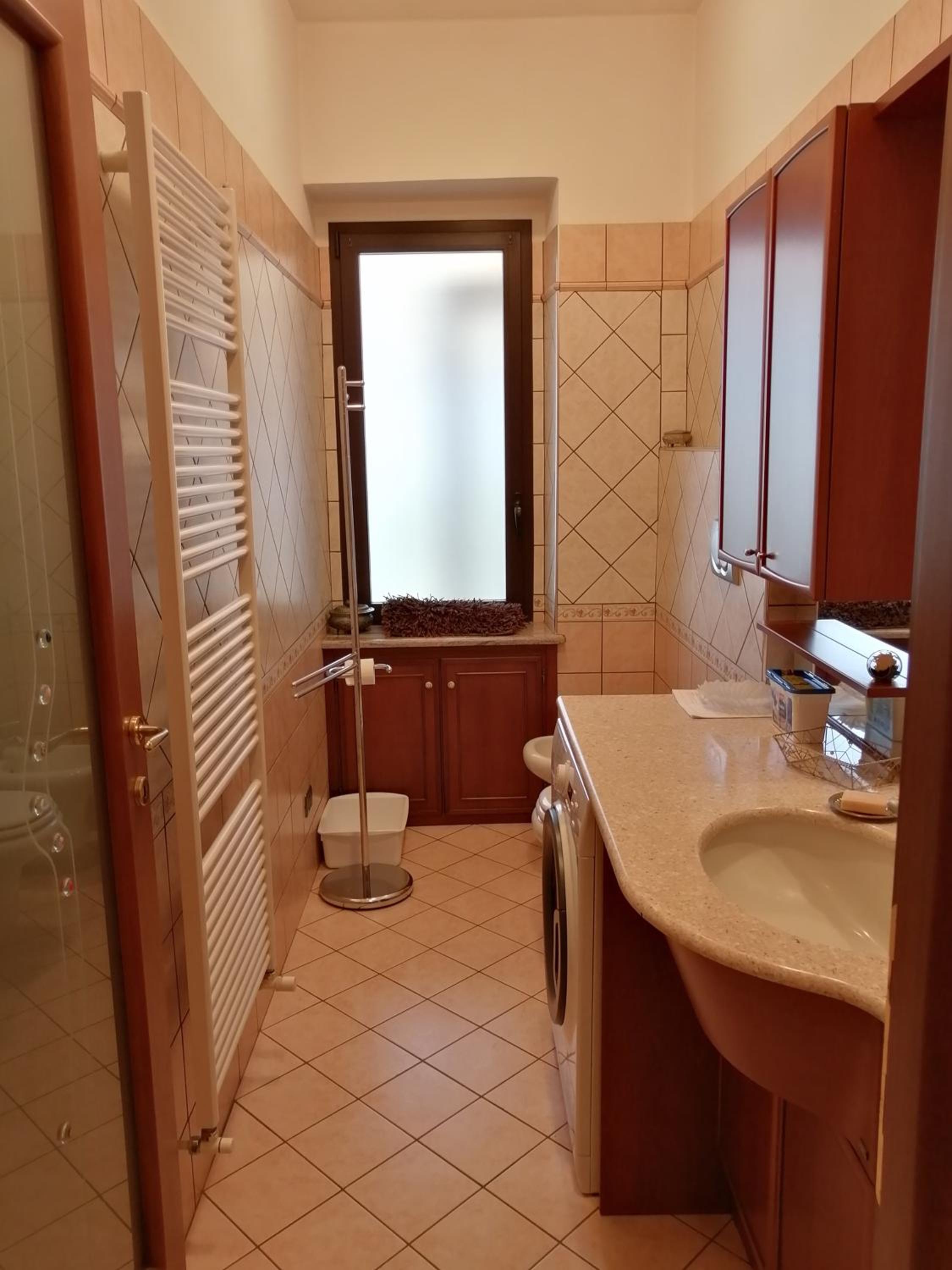 Two-Bedroom Apartment - Photo 19