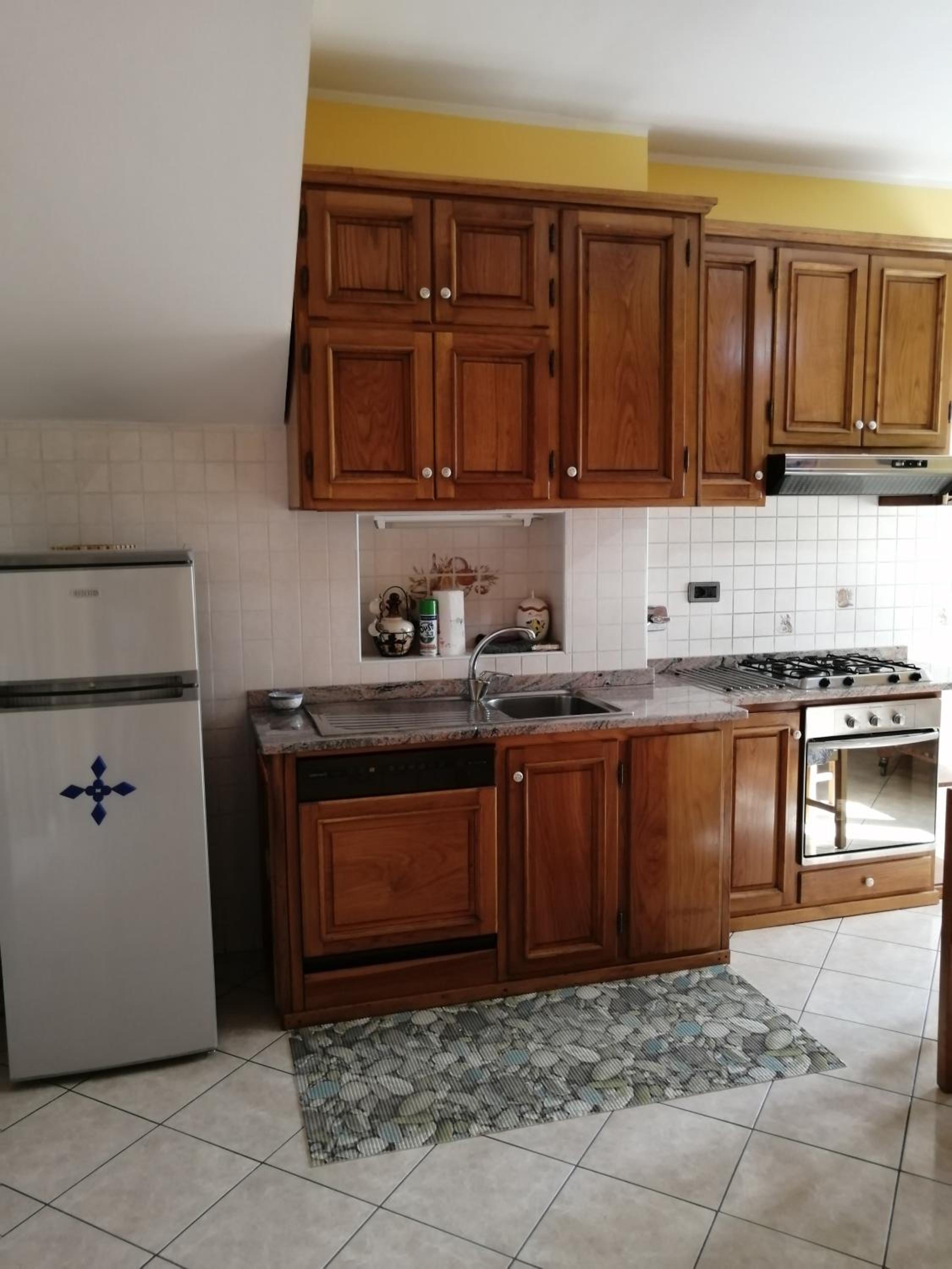Two-Bedroom Apartment - Photo 3
