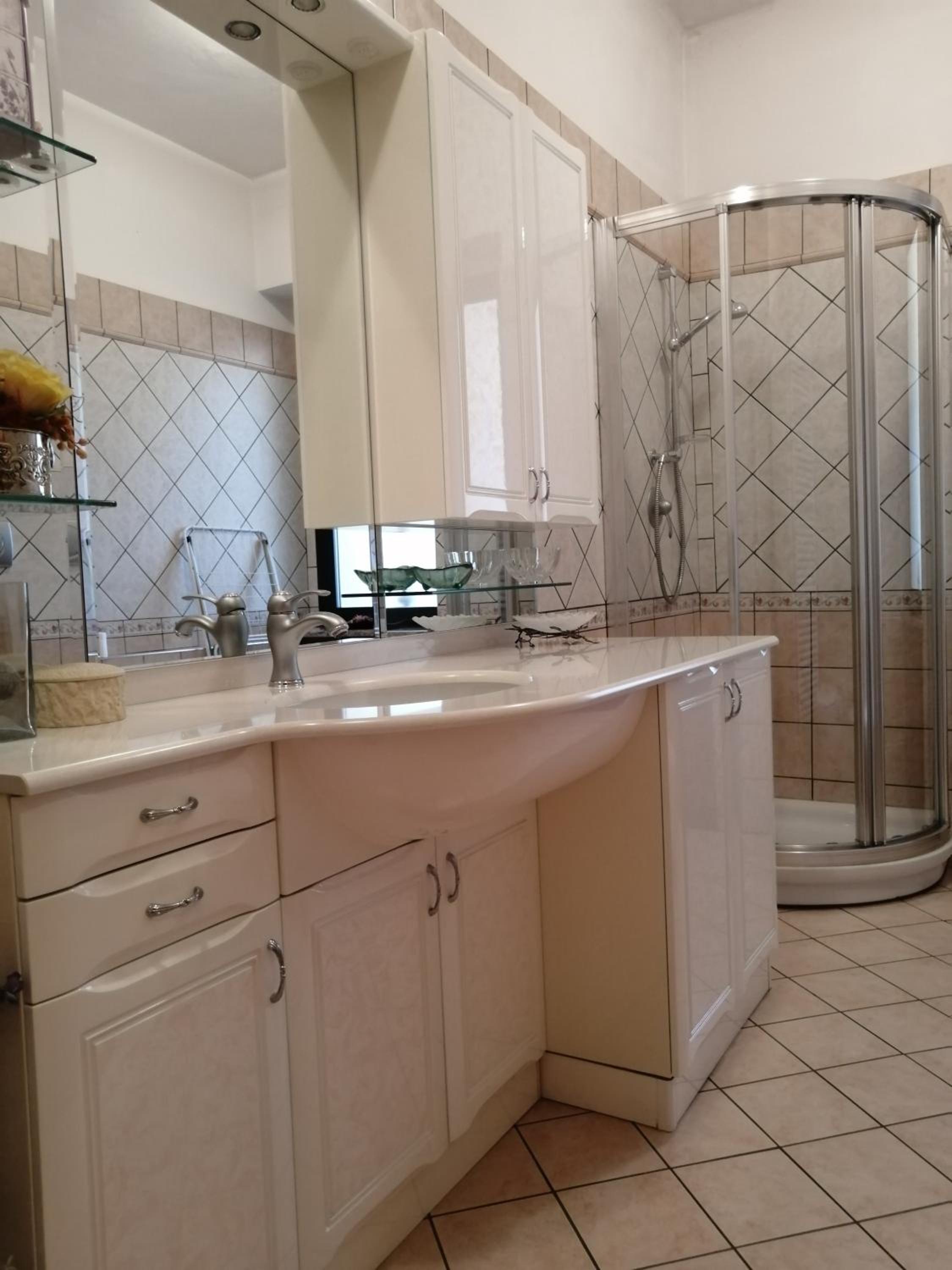 Two-Bedroom Apartment - Photo 4
