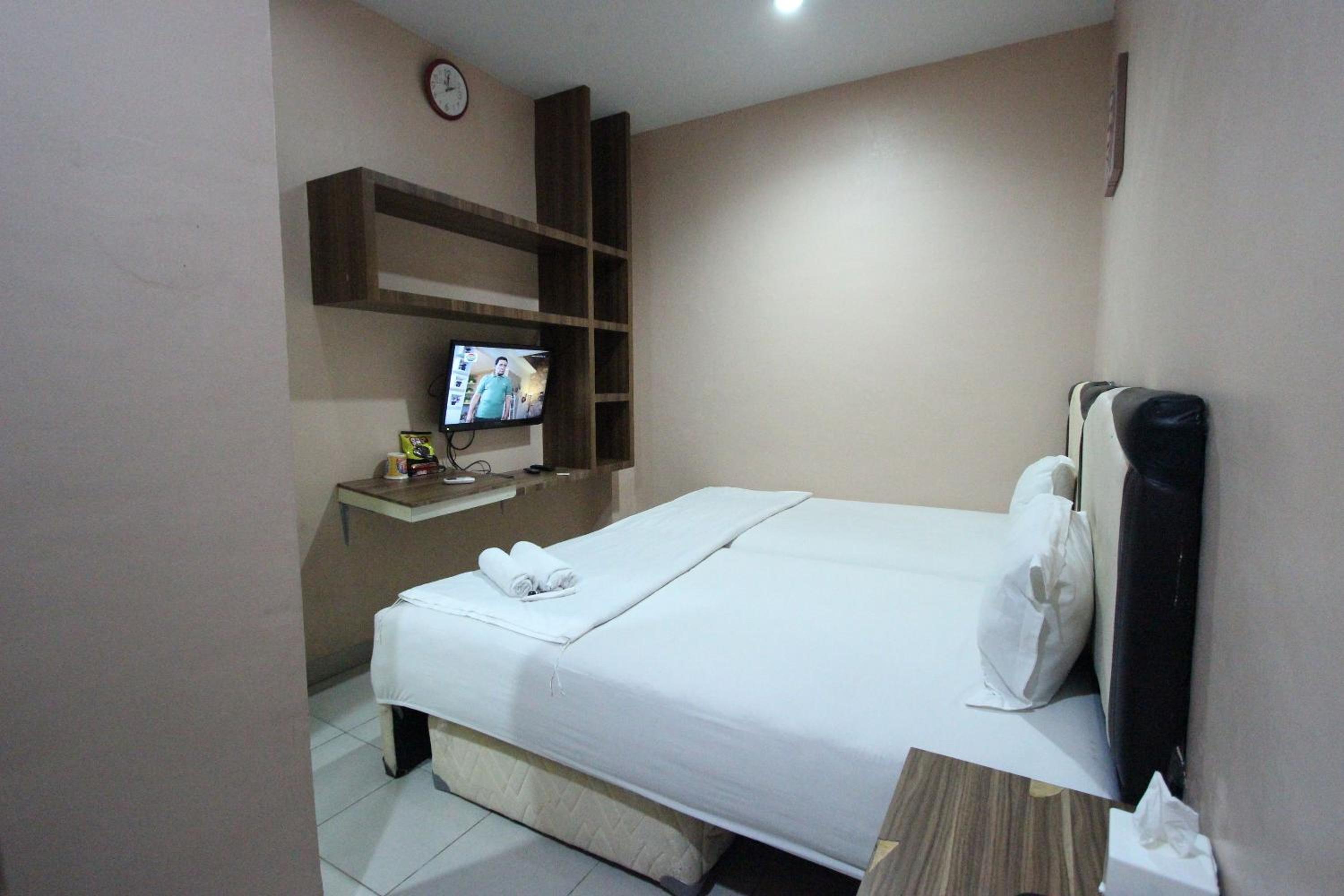 Deluxe Twin Room - Photo 2