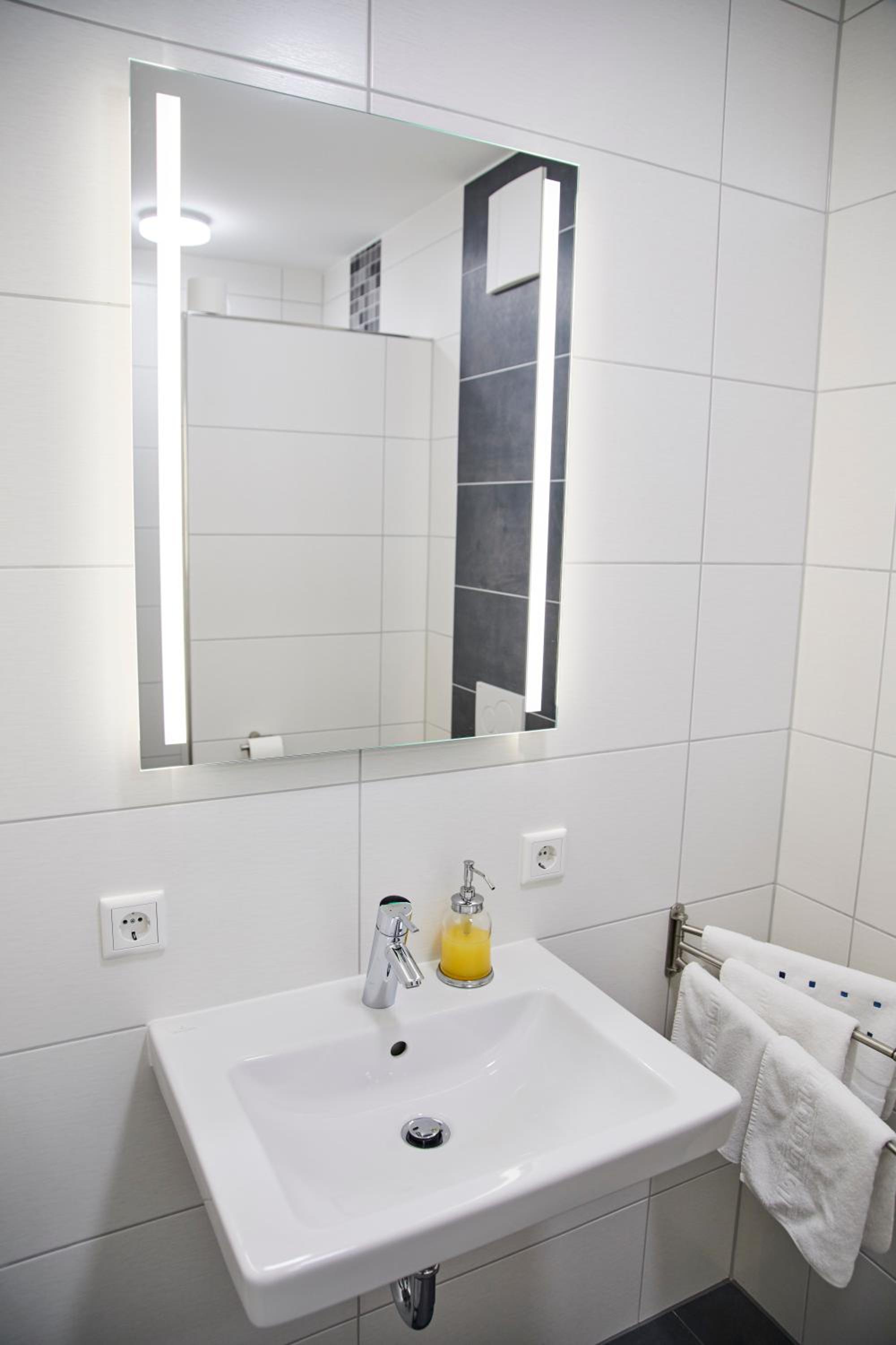 Comfort Triple Room - Photo 11