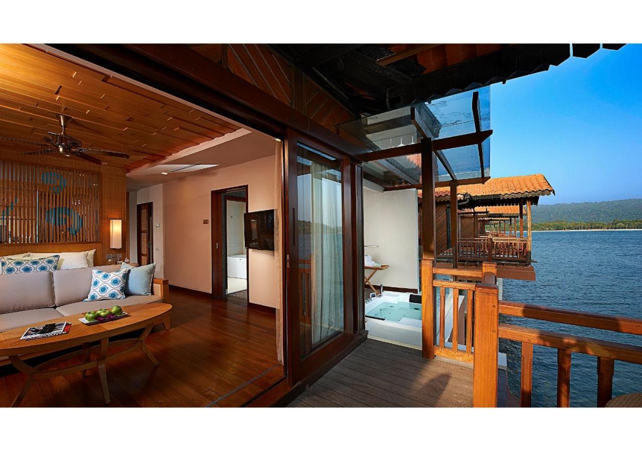 Premier Suite on Water - Photo 5