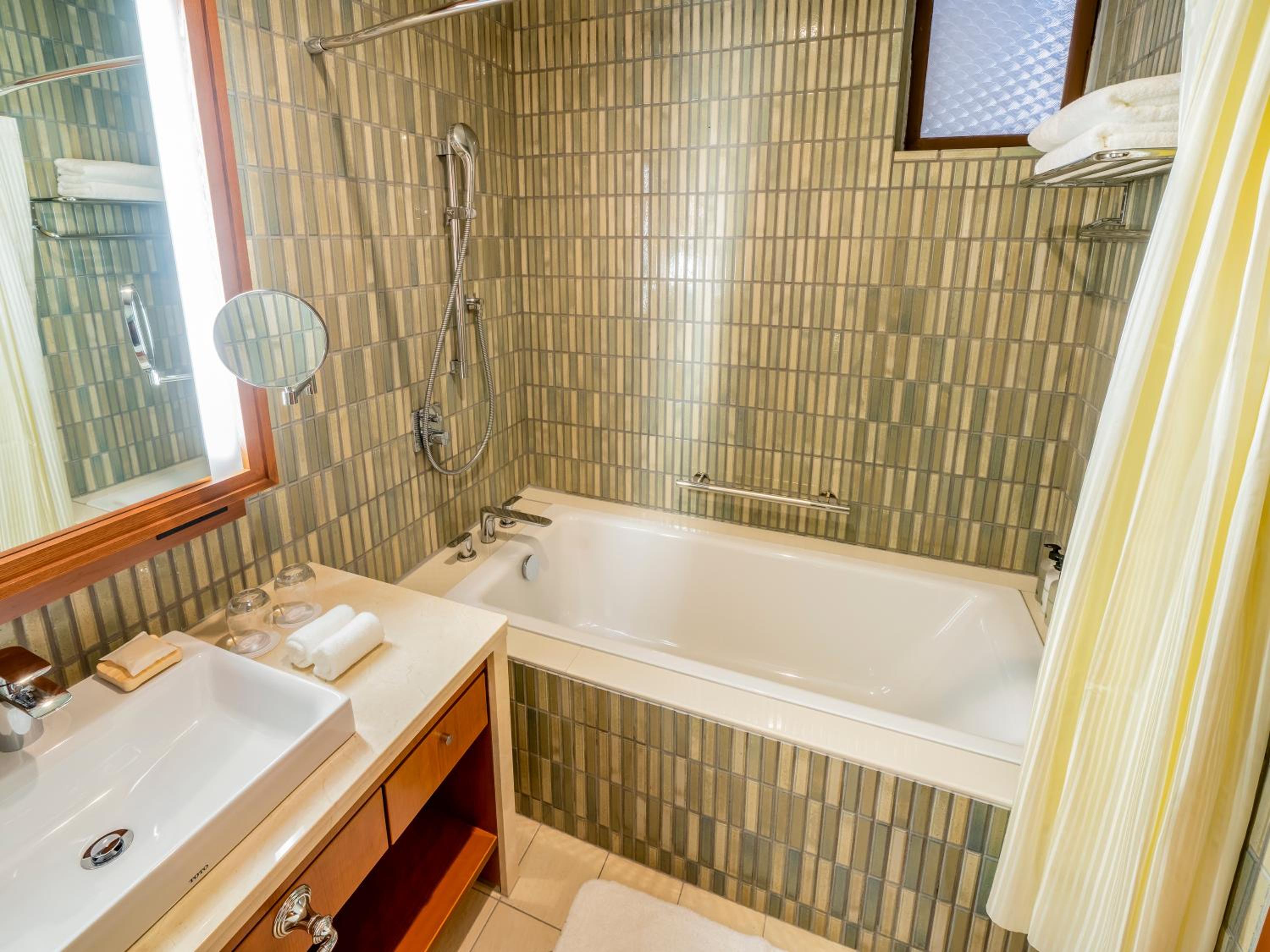 Flower Palace Deluxe Twin Room - Photo 5