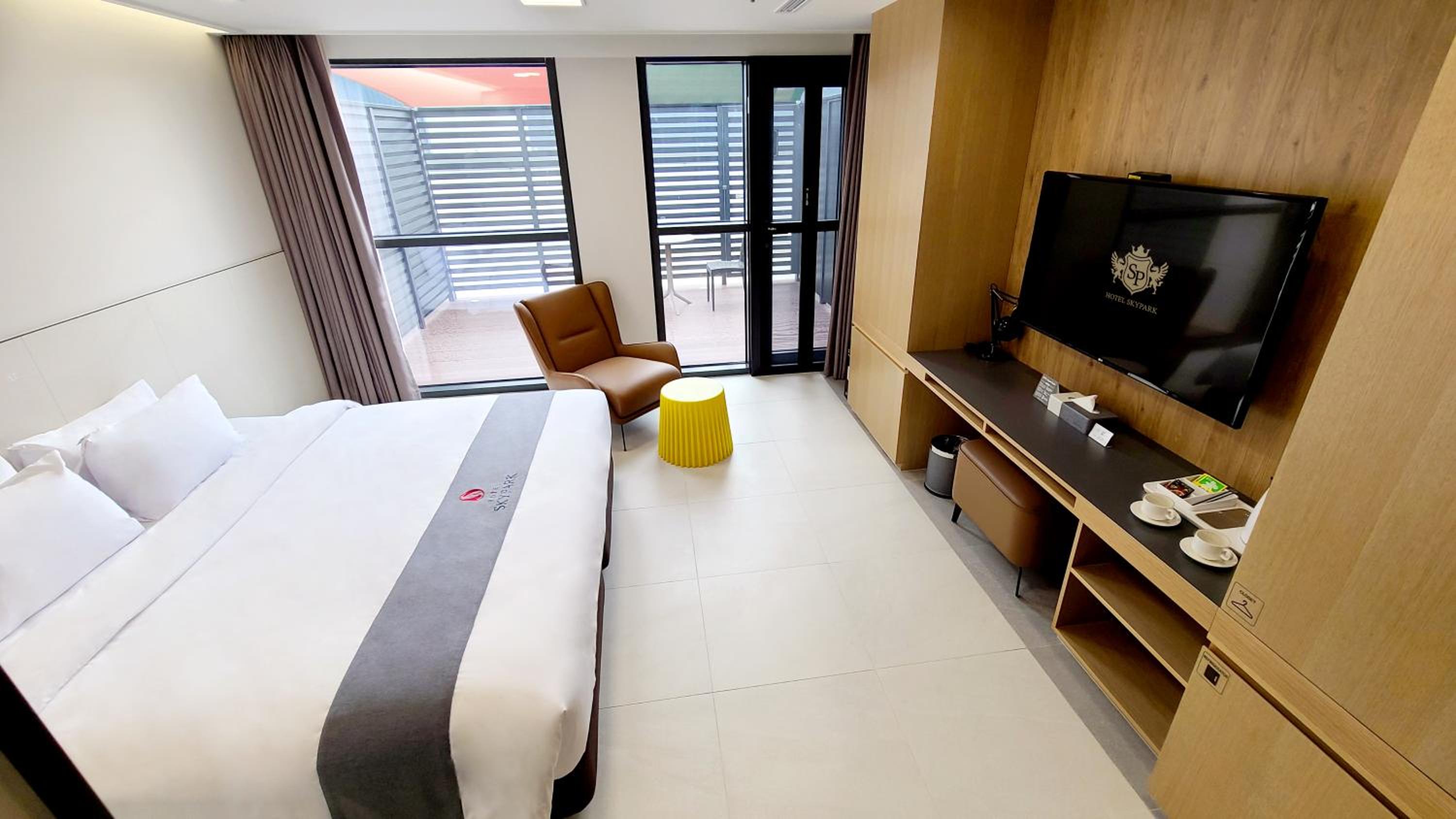 Balcony Hollywood Double Room - Photo 2