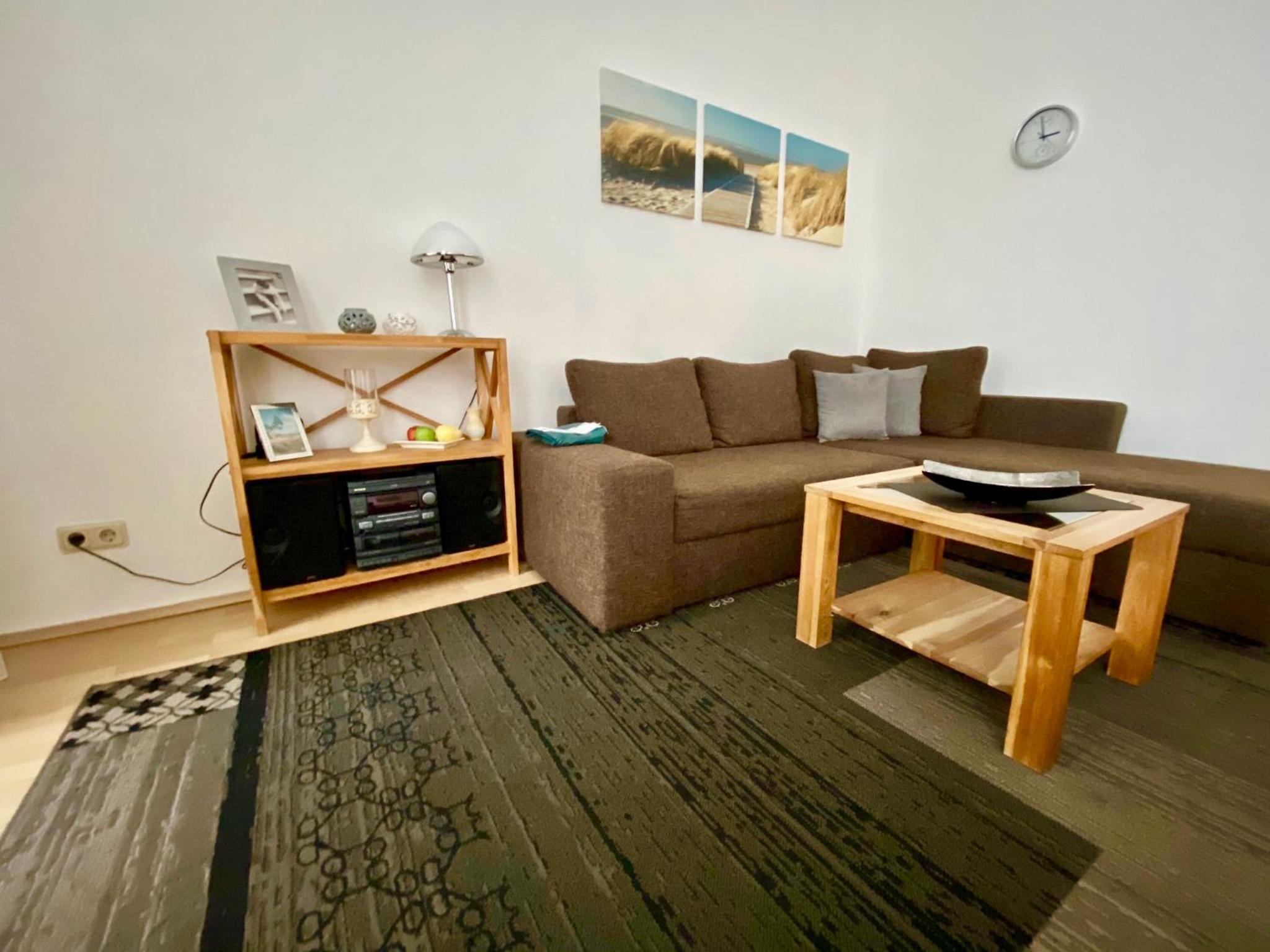 One-Bedroom Apartment photo 1