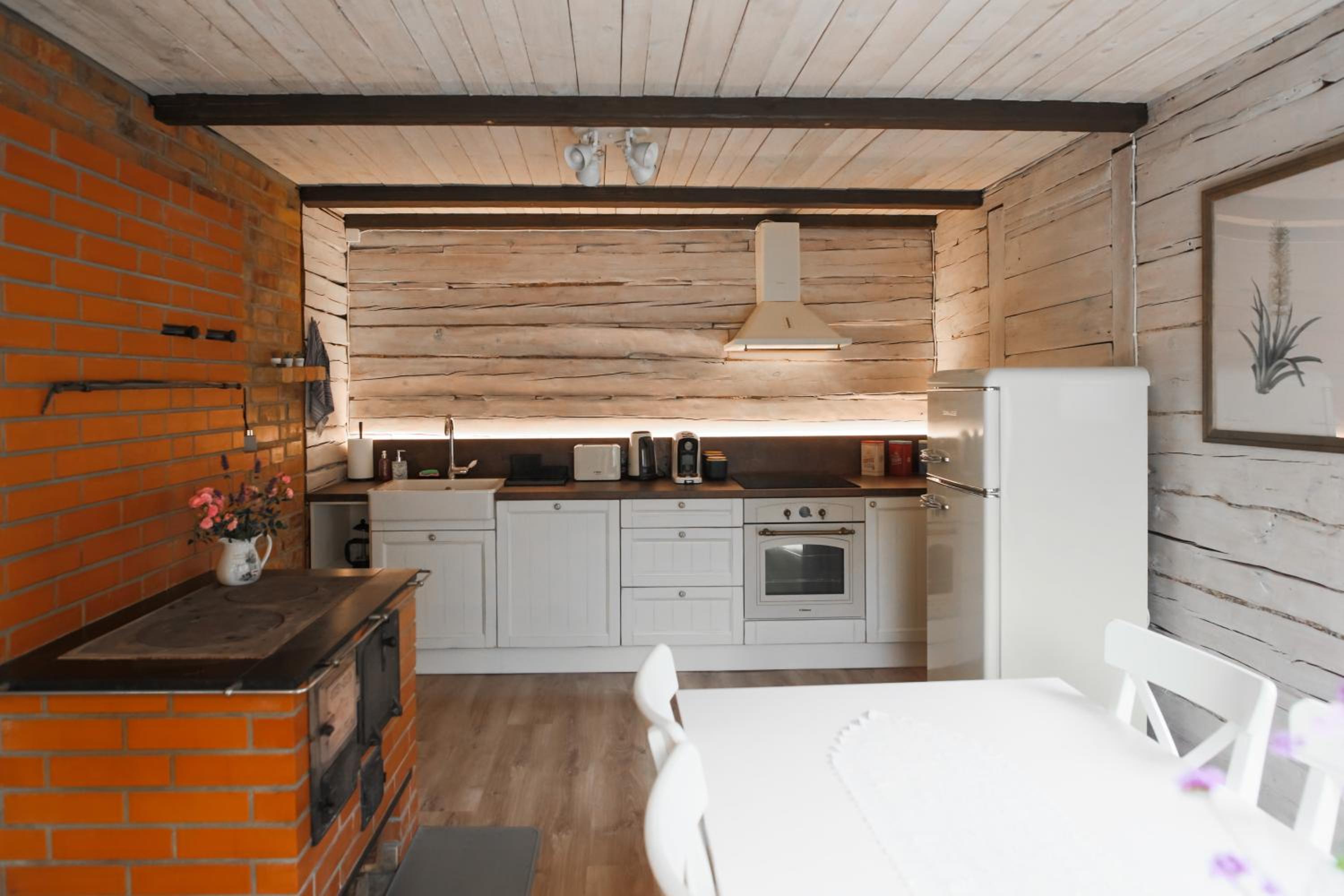 One-Bedroom House - Photo 41
