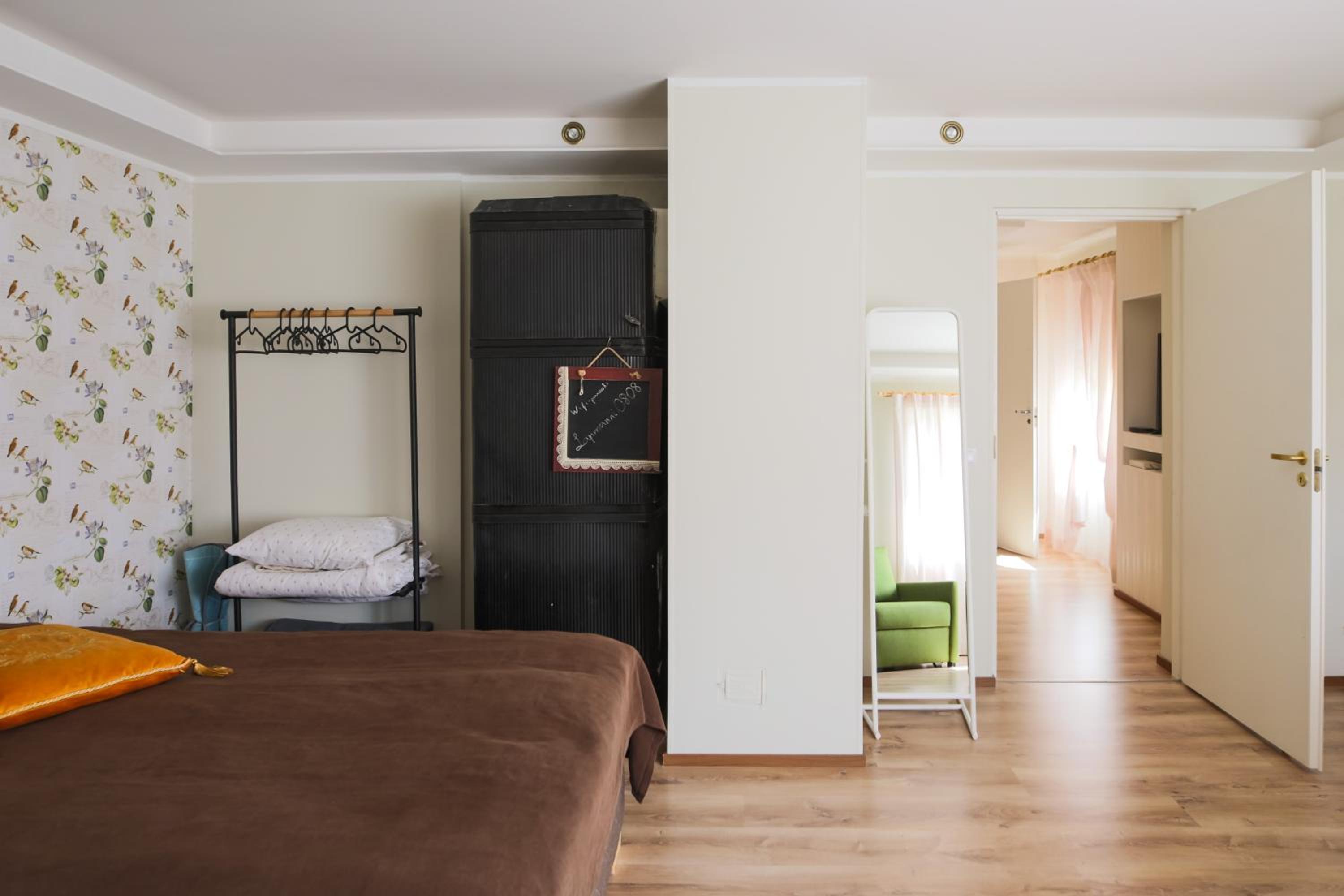 One-Bedroom House - Photo 19
