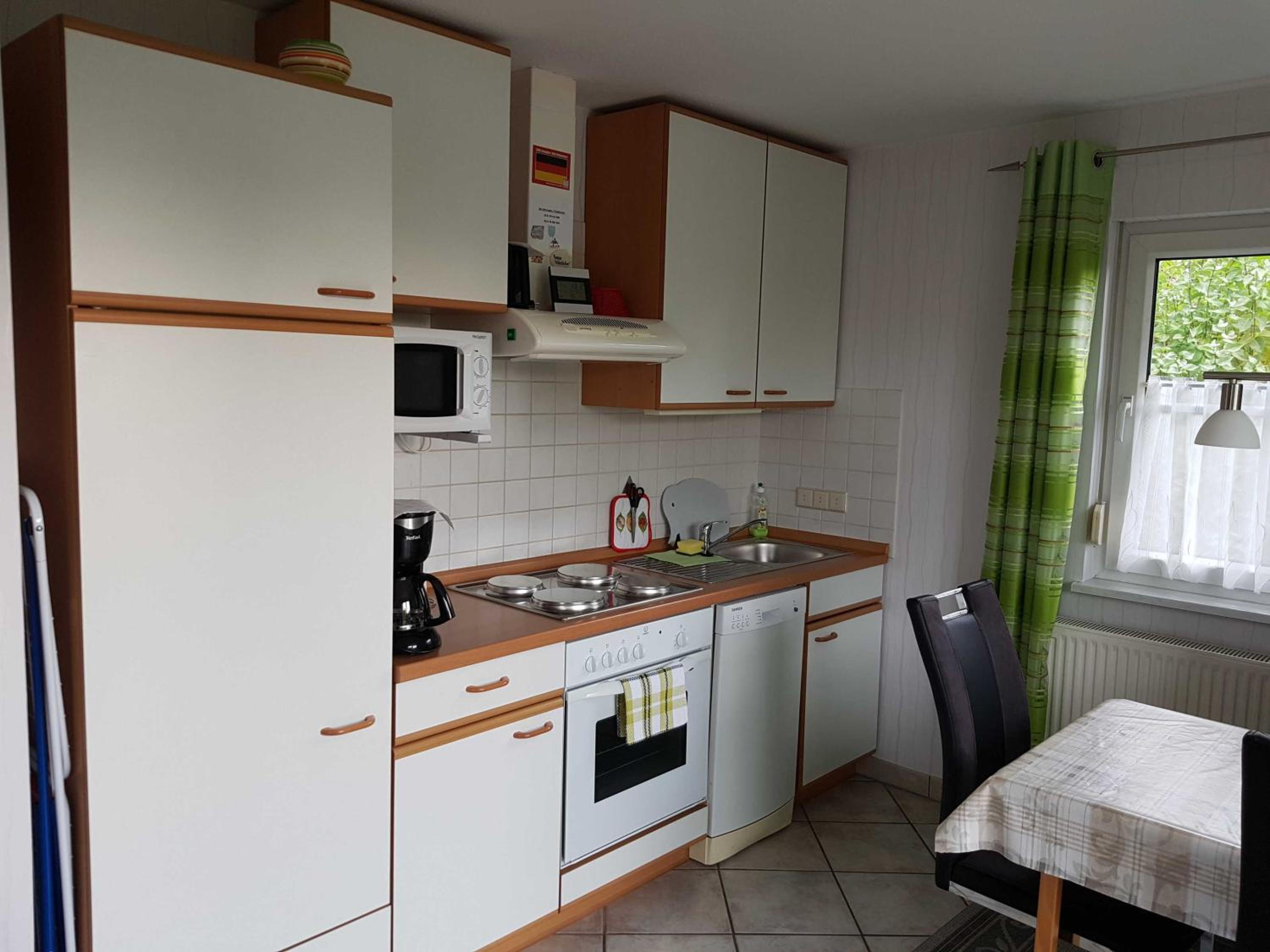 One-Bedroom Apartment with Shower photo 2