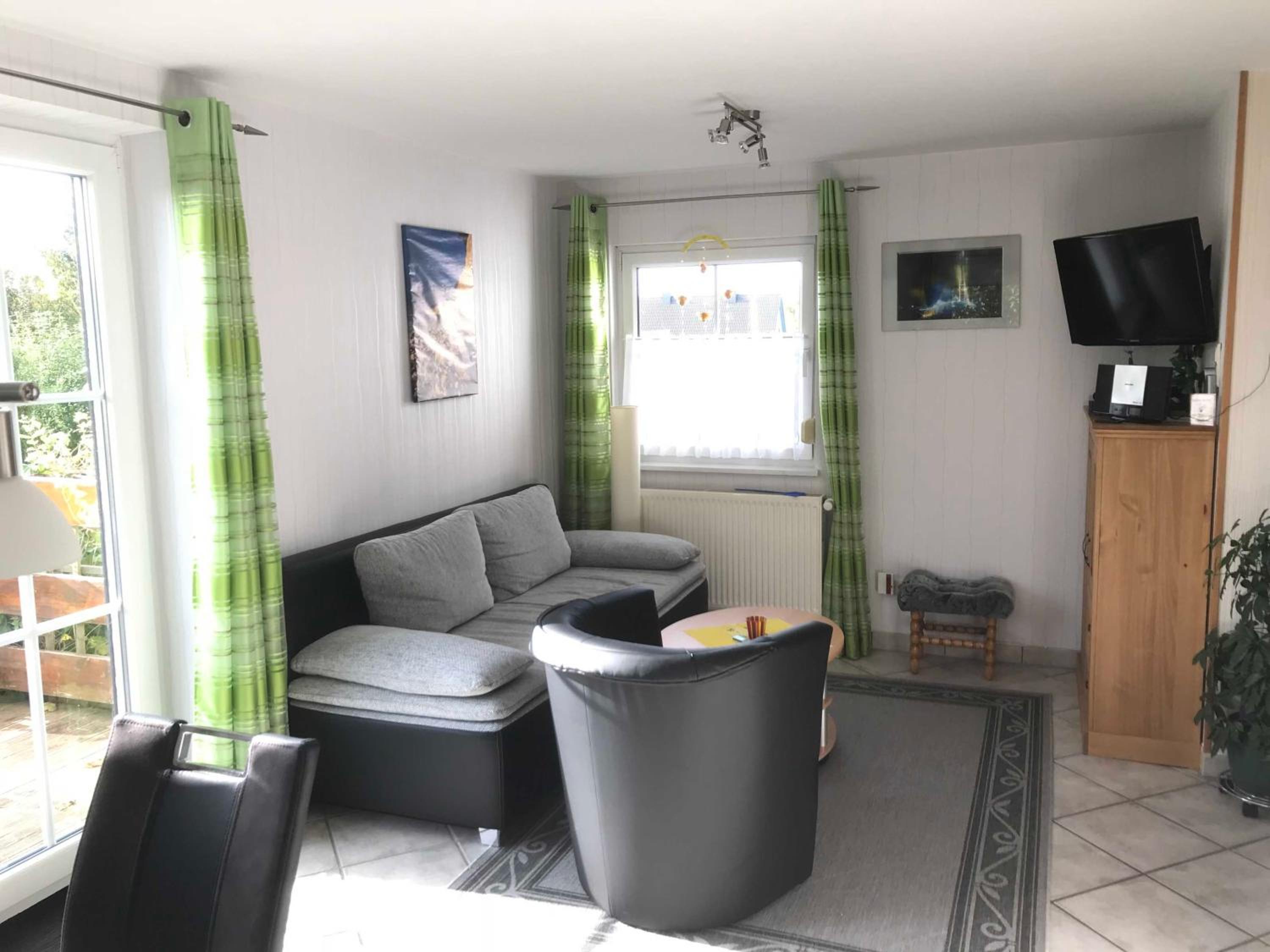 One-Bedroom Apartment with Shower photo 1