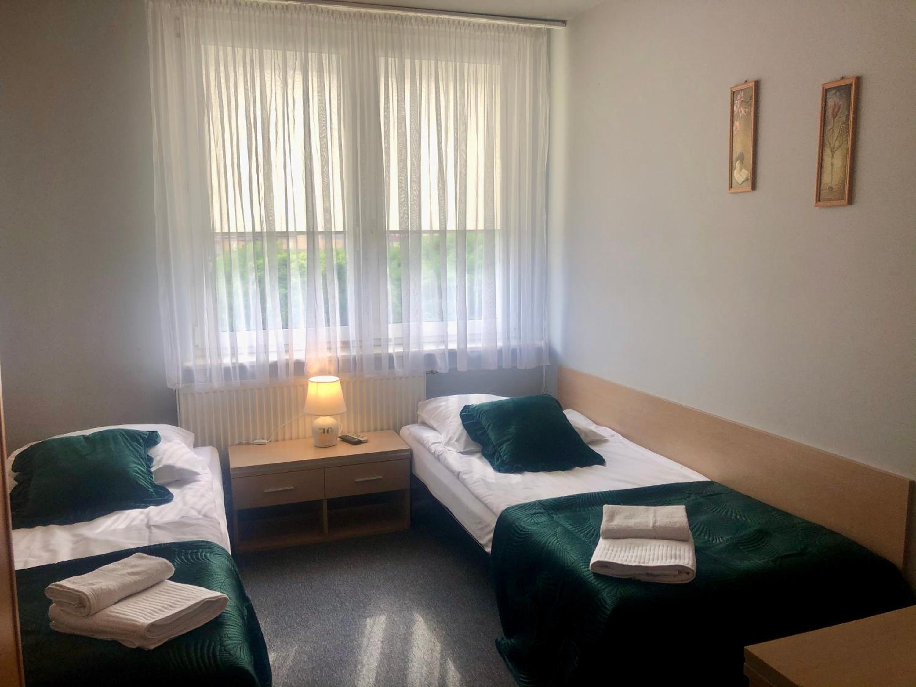 Twin Room - Photo 62