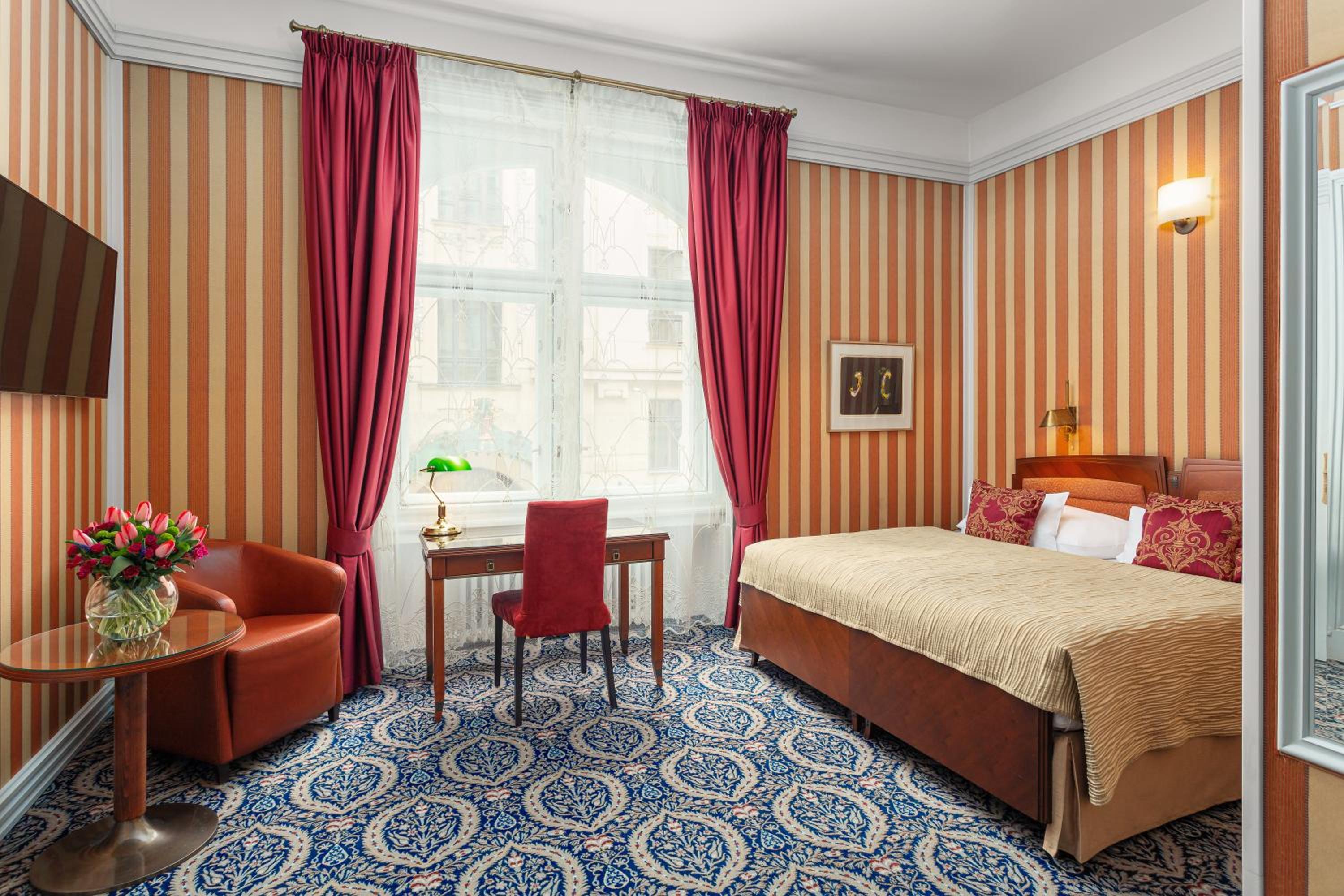 Deluxe Double or Twin Room - Photo 2