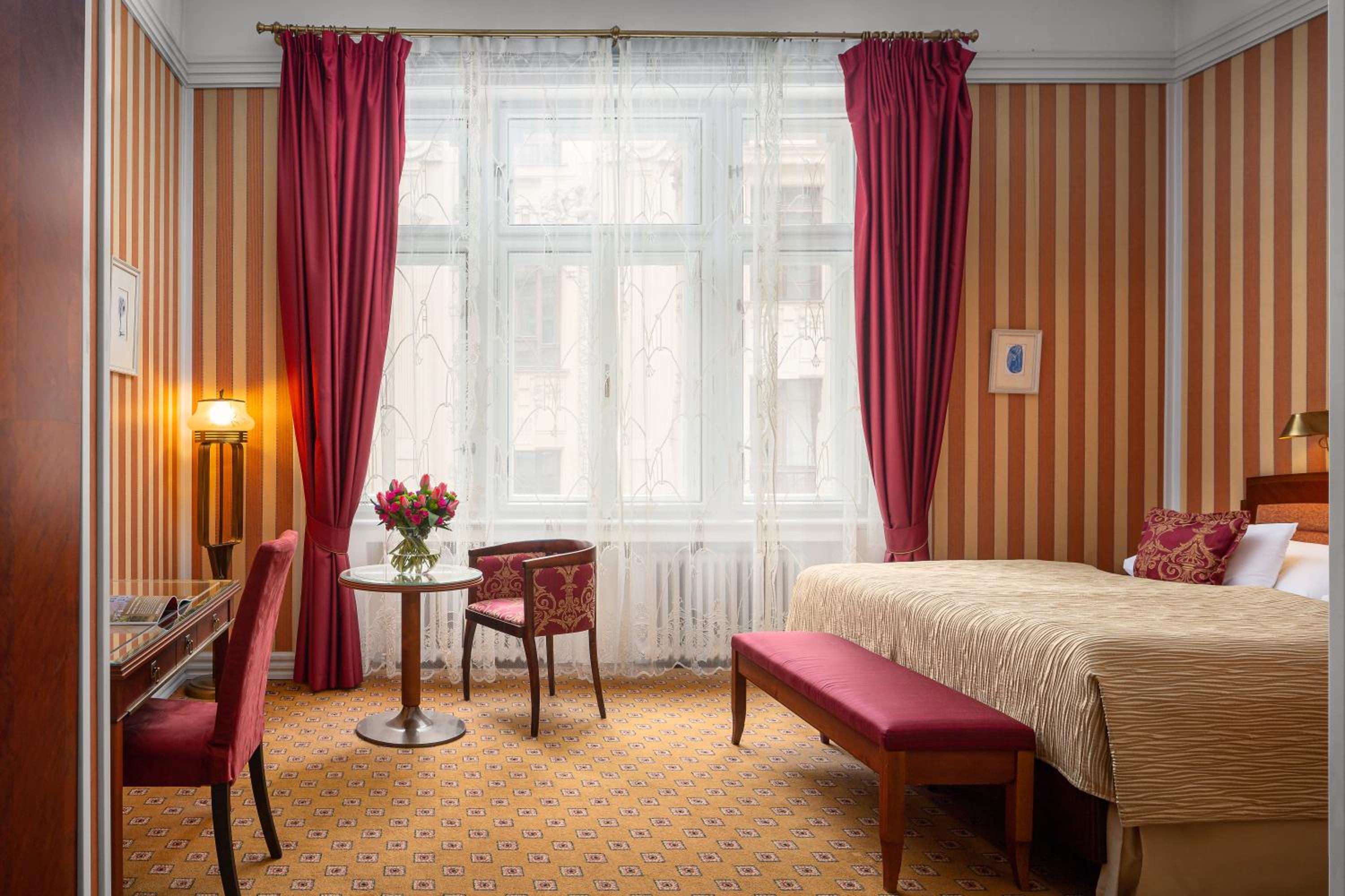 Deluxe Double or Twin Room - Photo 5
