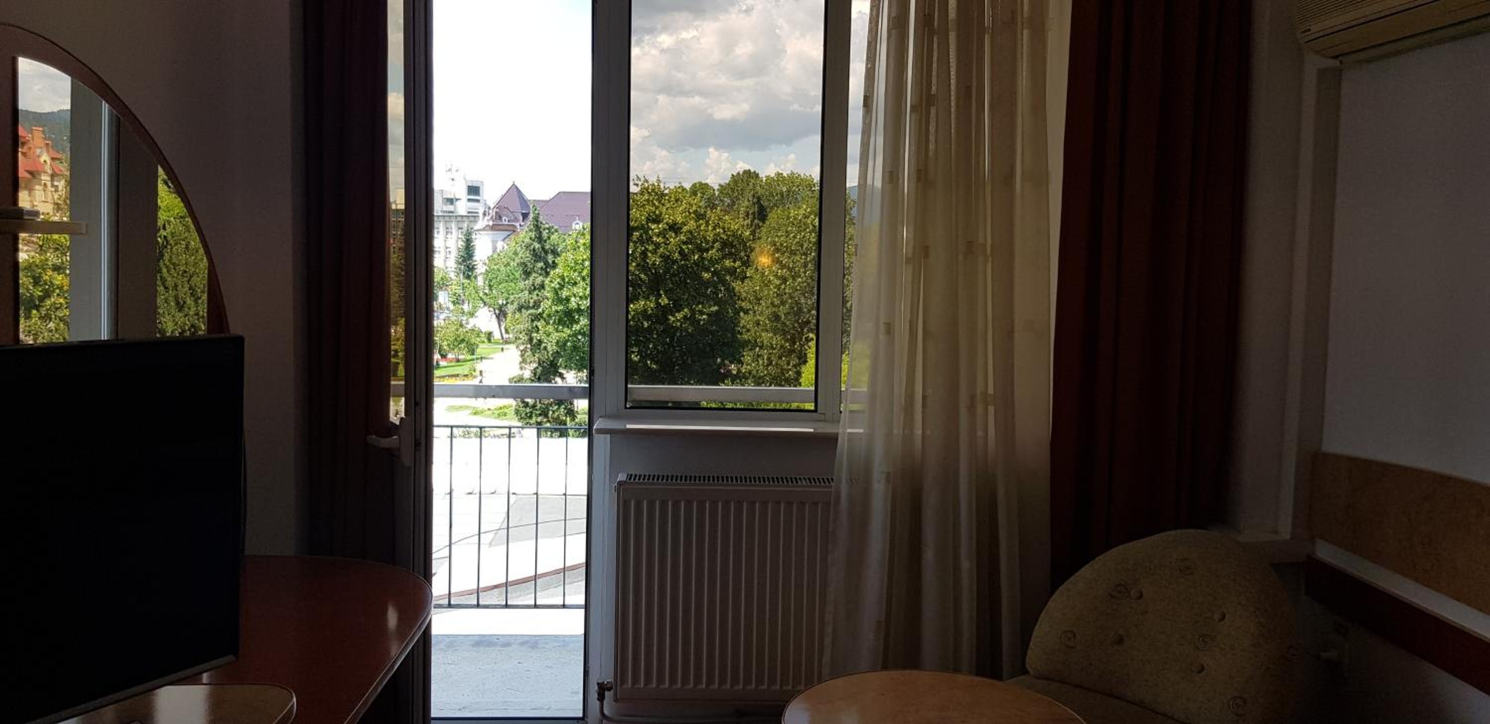 Standard Single Room with Mountain View photo 2
